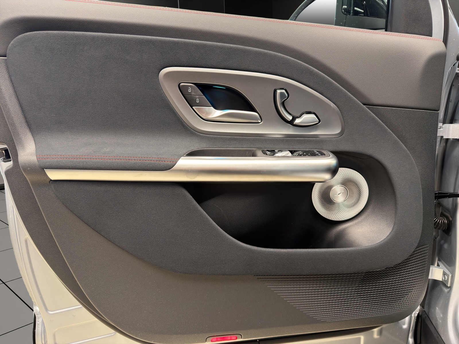 Image MERCEDES-BENZ GLB-250 GLB 350 85kWh EQ 4 Matic