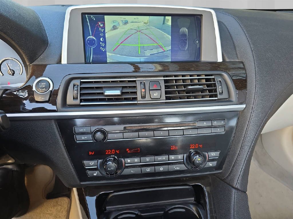 BMW 640i Cabriolet-image-13