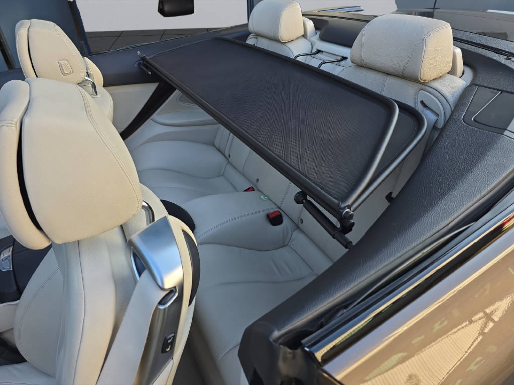 BMW 640i Cabriolet-image-12