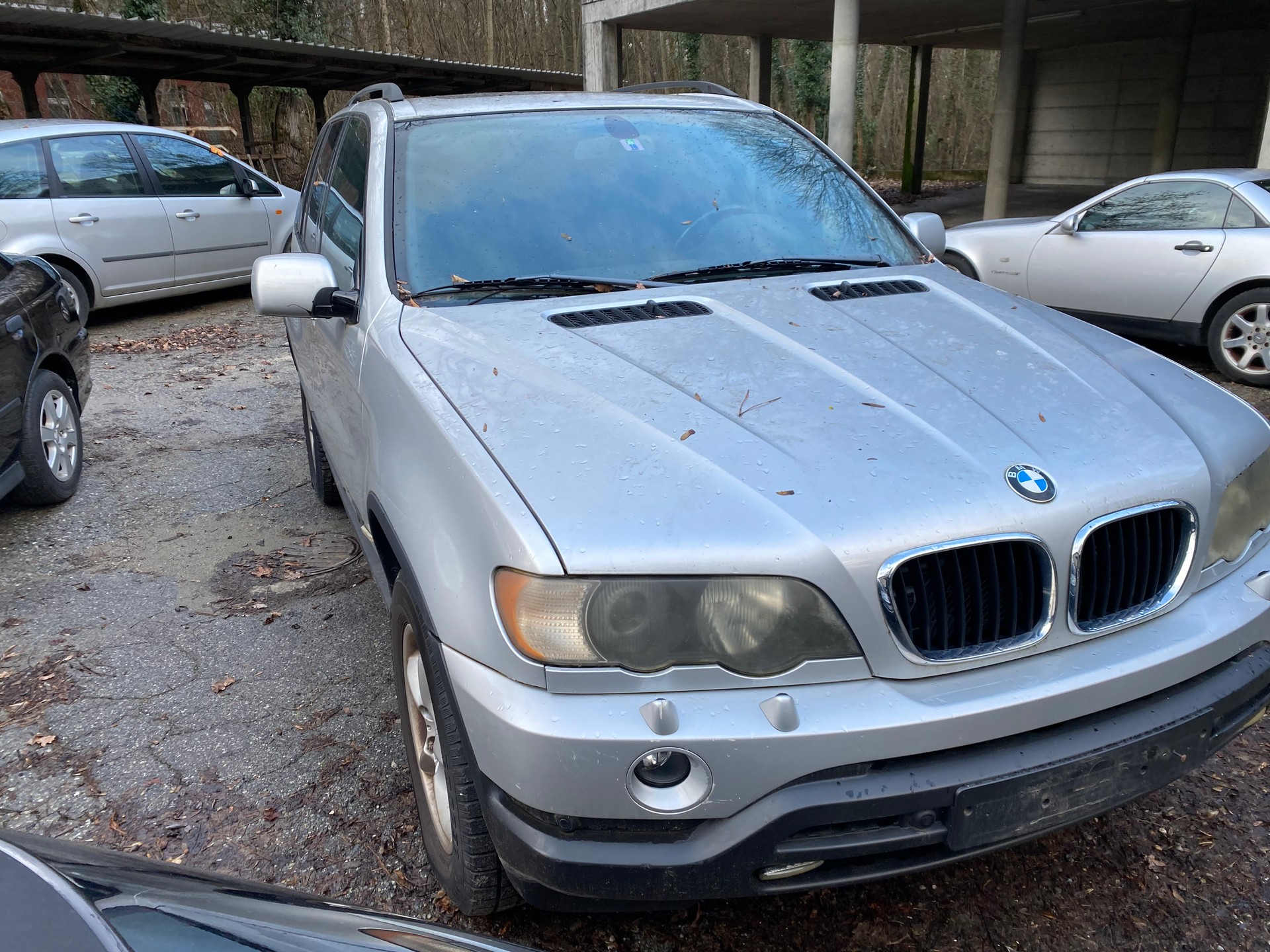 BMW X5 3.0i-image-0