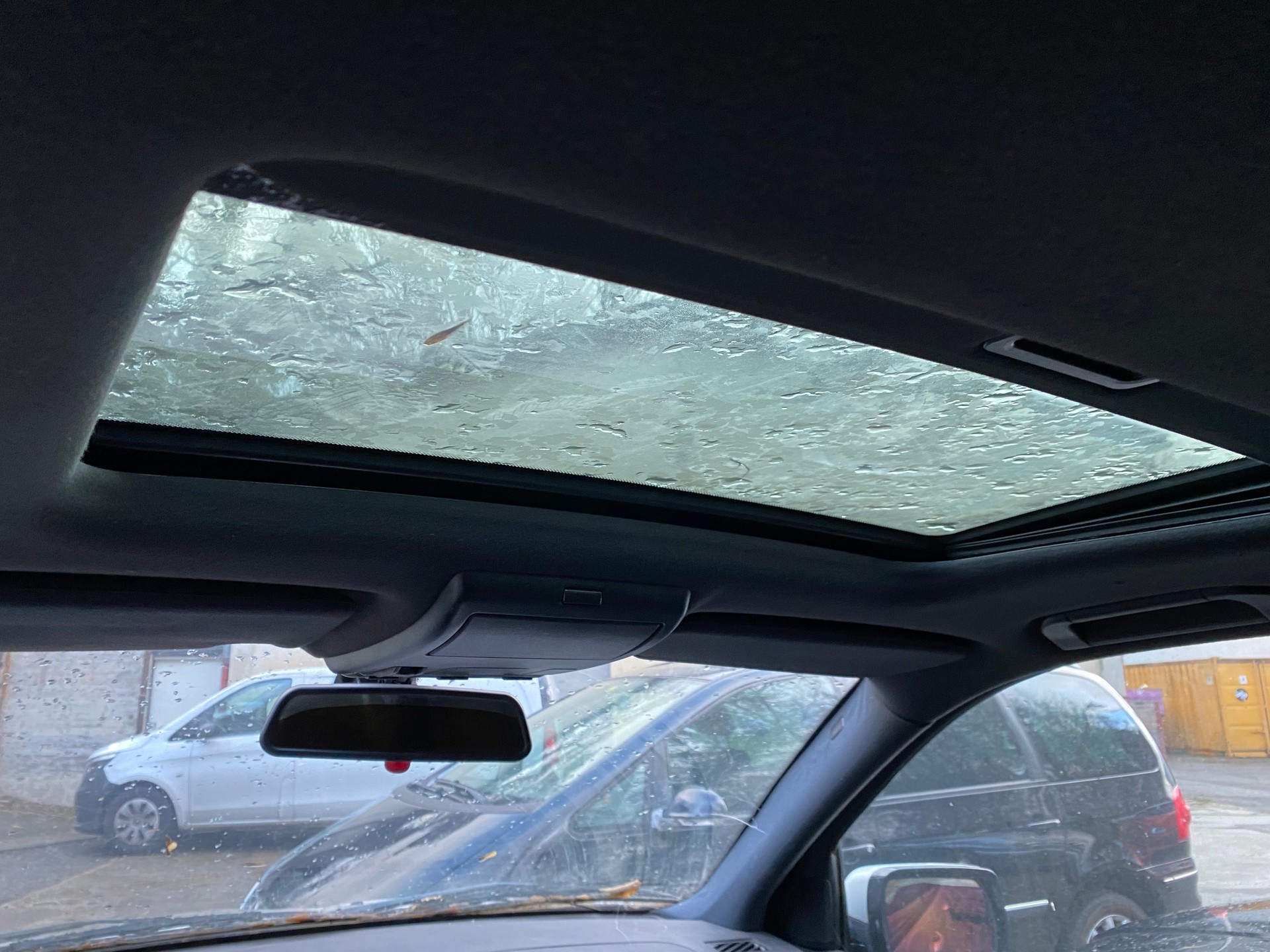 BMW X5 3.0i-image-5