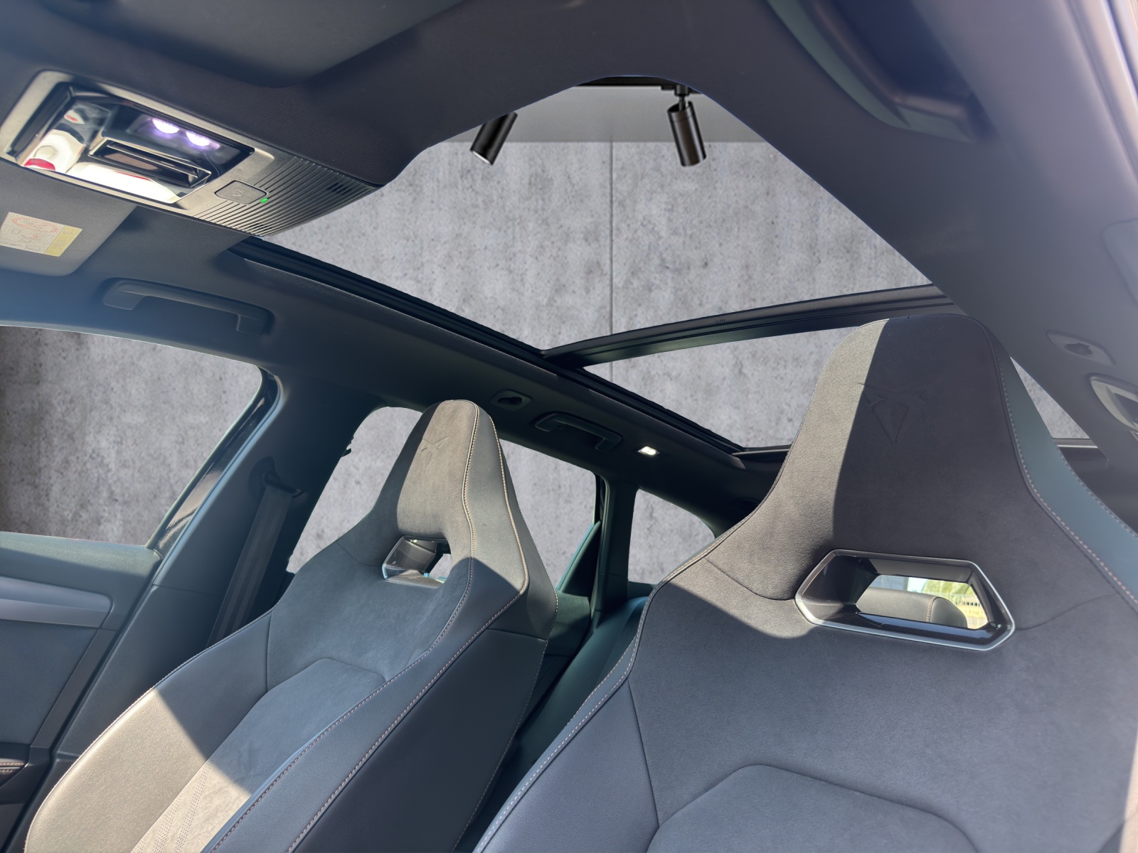 CUPRA LEON ST 2.0 TSI VZ DSG 4Drive-image-9