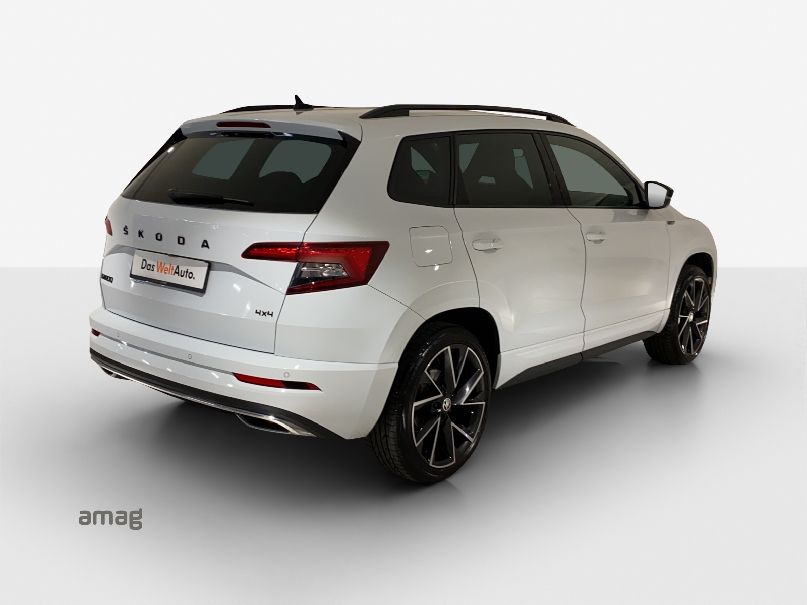 SKODA Karoq 2.0 TSI SportLine 4x4 DSG-image-4