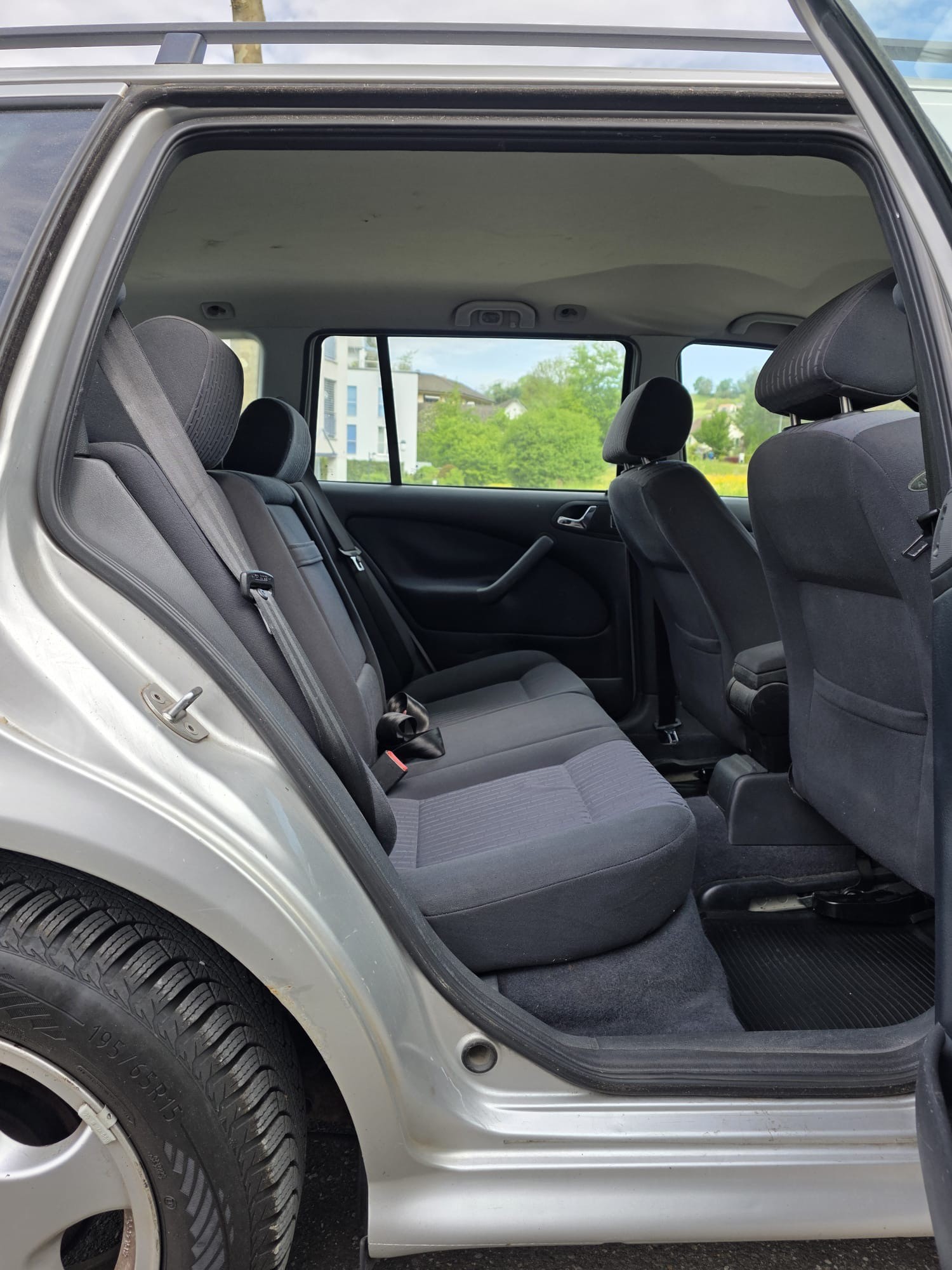 SKODA Octavia 1.8 Turbo Elegance-image-9