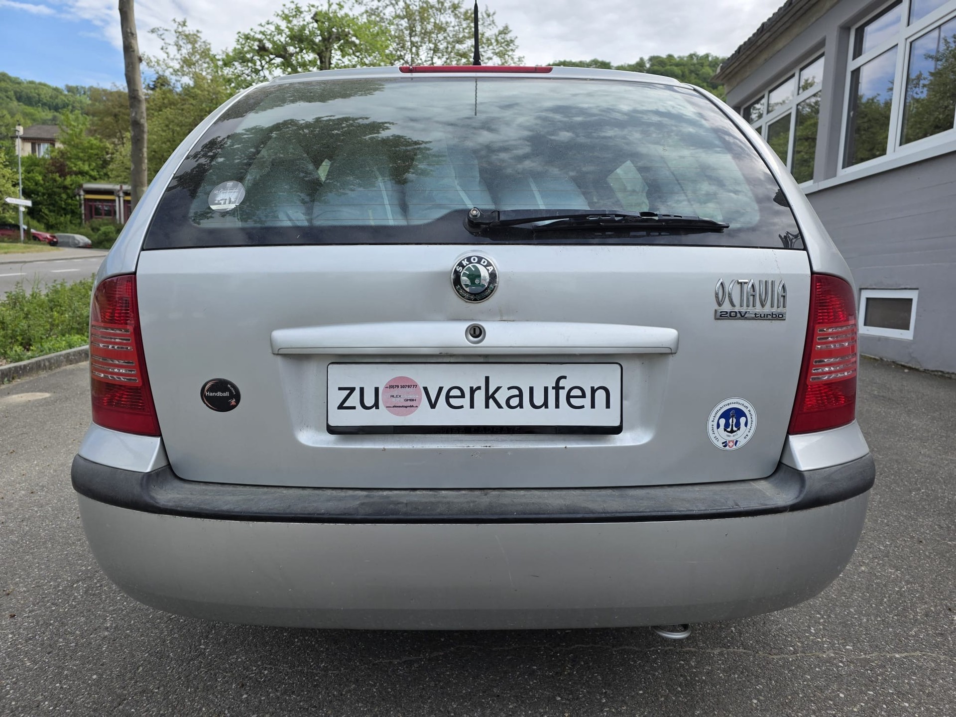 SKODA Octavia 1.8 Turbo Elegance-image-4