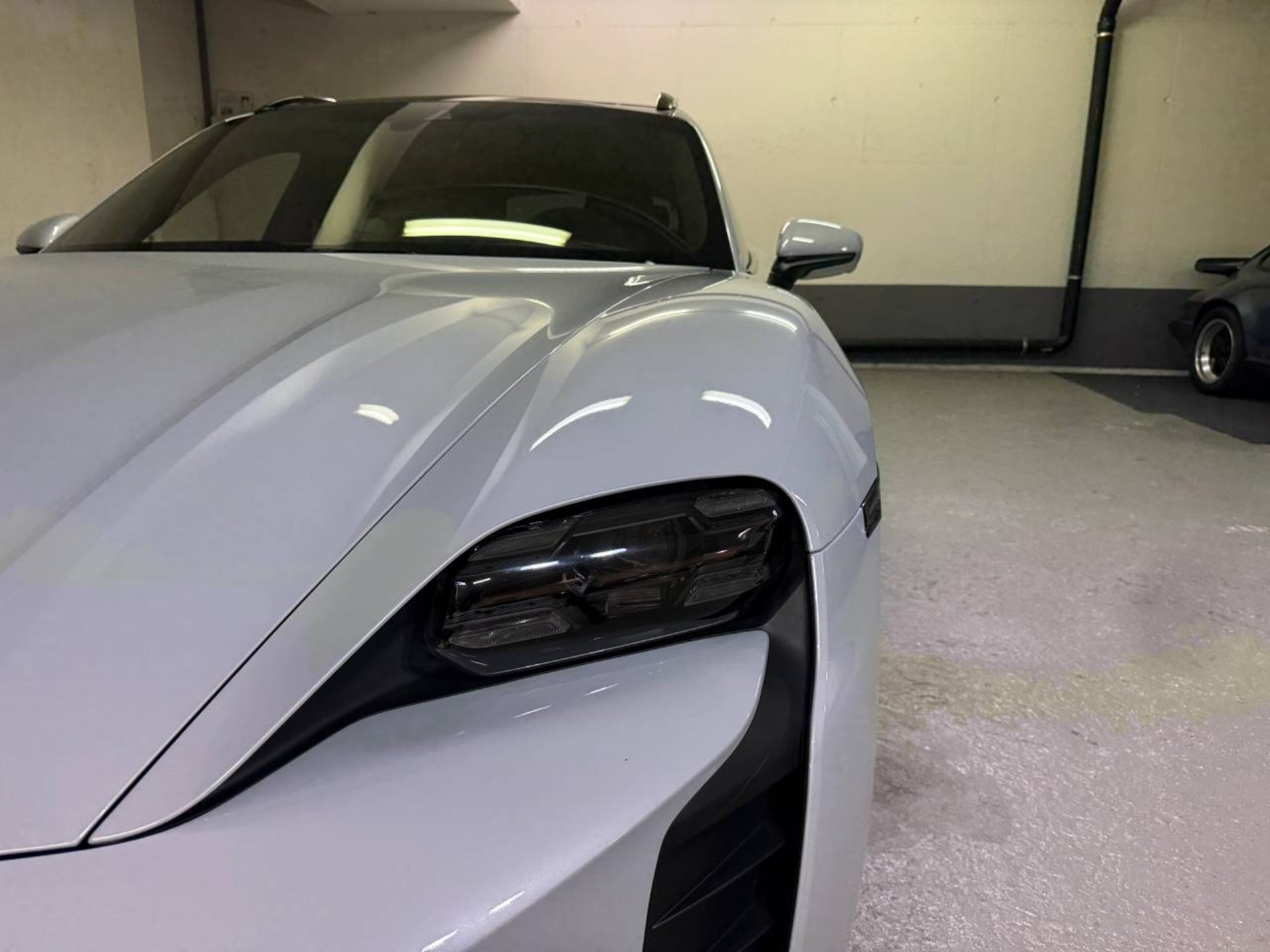 PORSCHE Taycan GTS Sport Turismo (MY23)-image-11