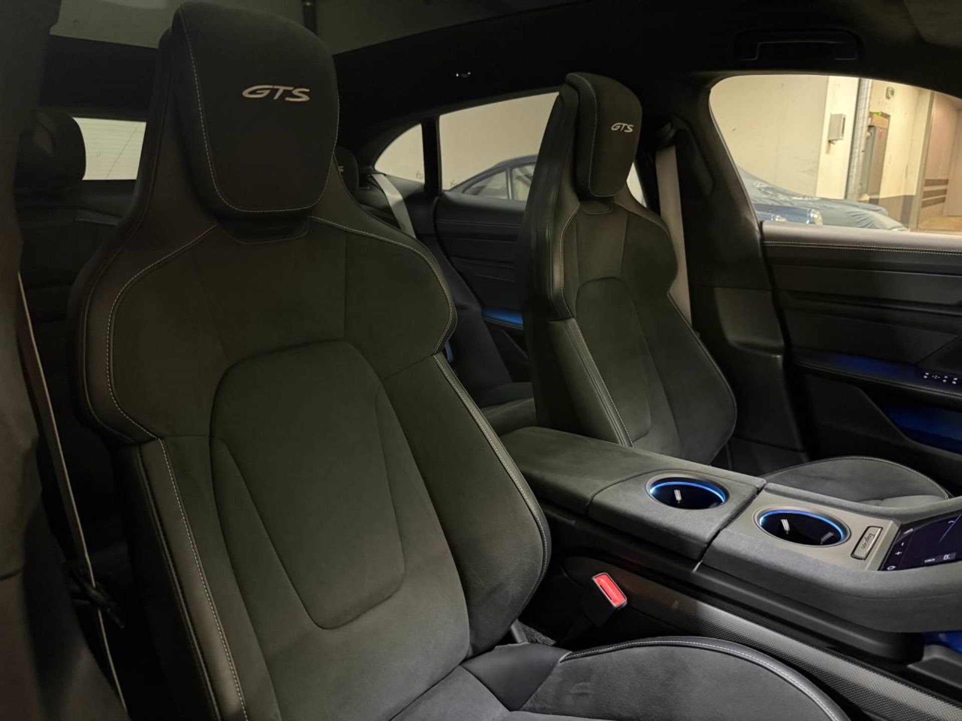PORSCHE Taycan GTS Sport Turismo (MY23)-image-20