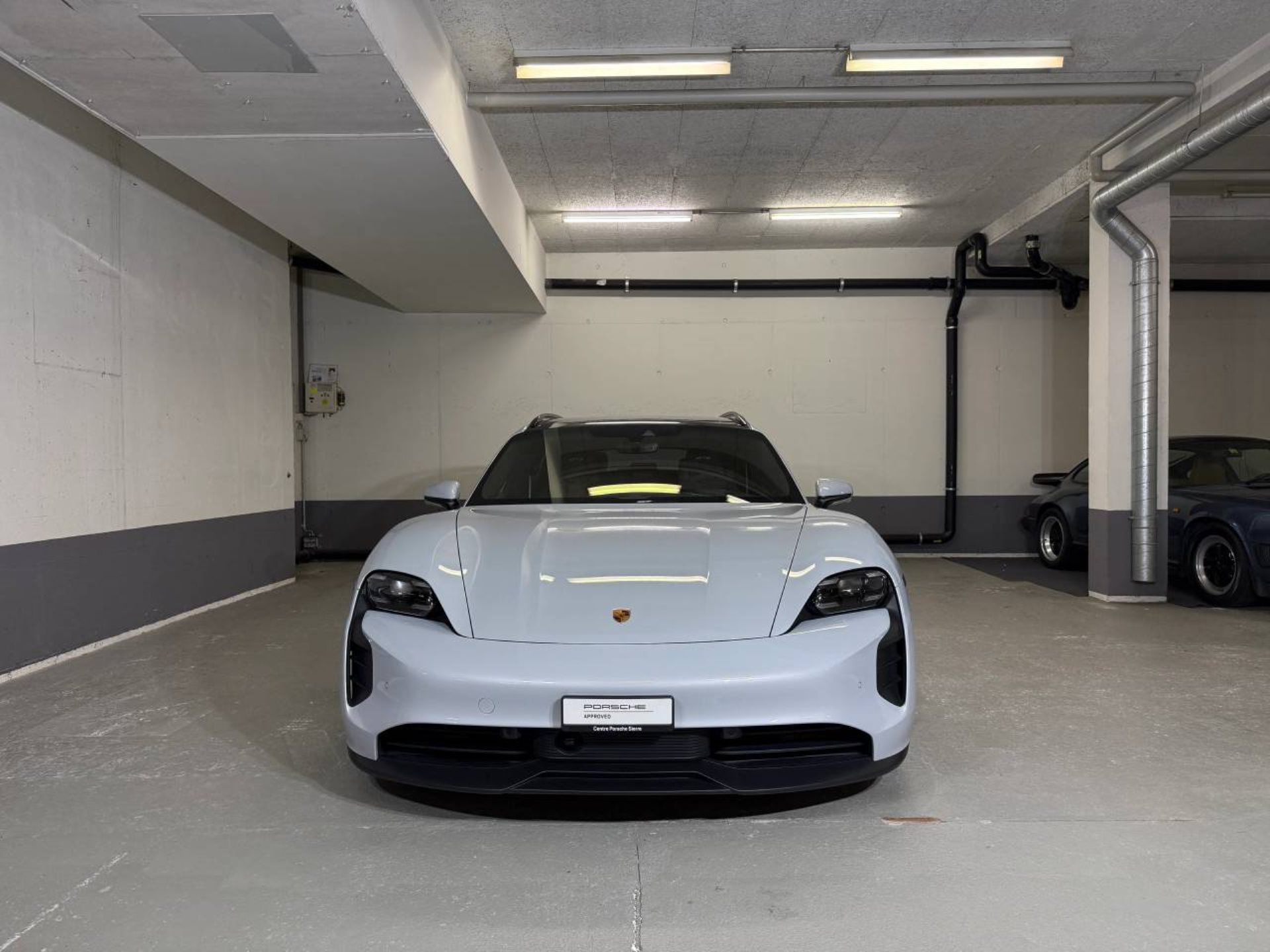 PORSCHE Taycan GTS Sport Turismo (MY23)-image-8