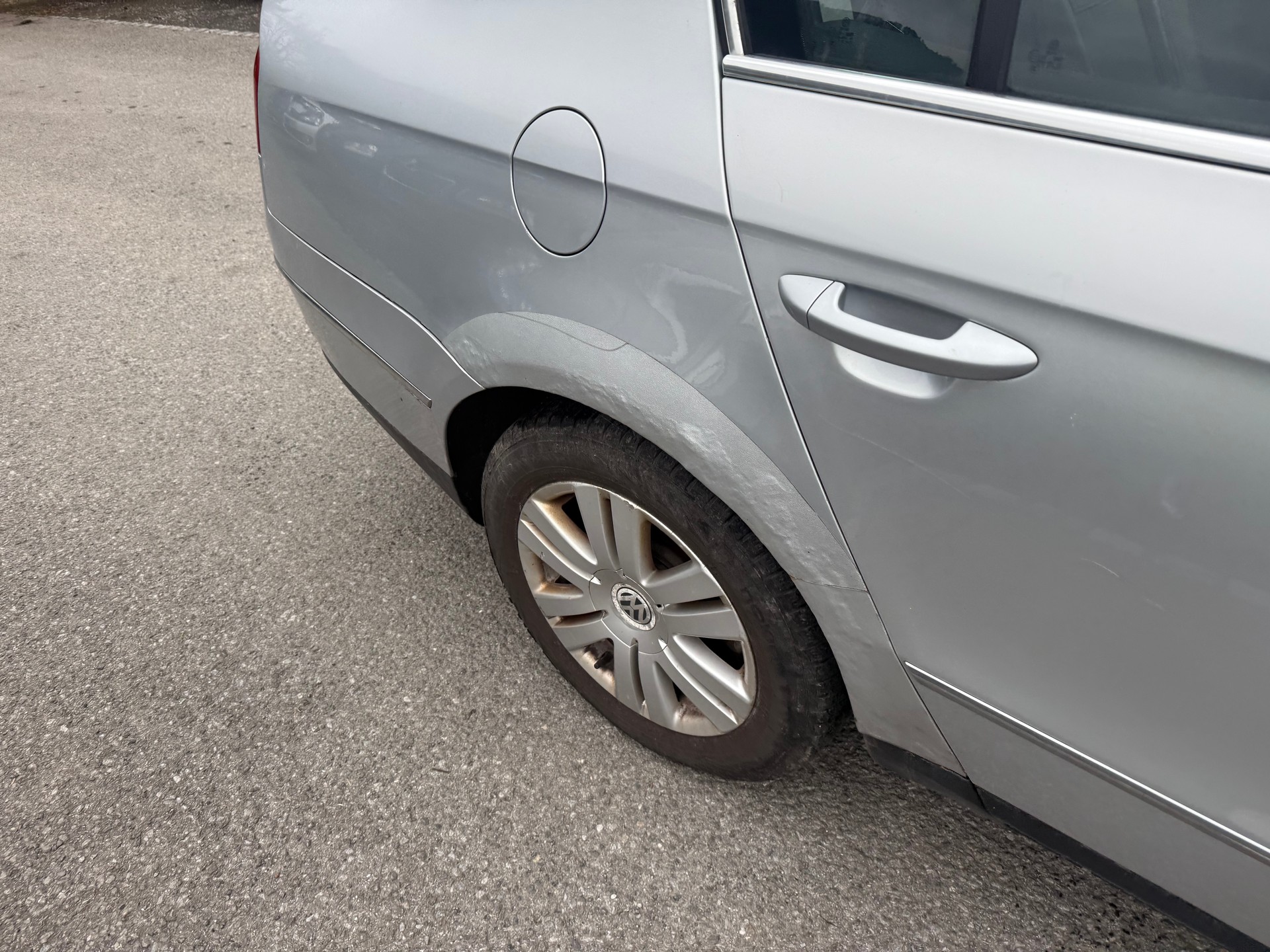 VW Passat 2.0 FSI Trendline 4Motion-image-3