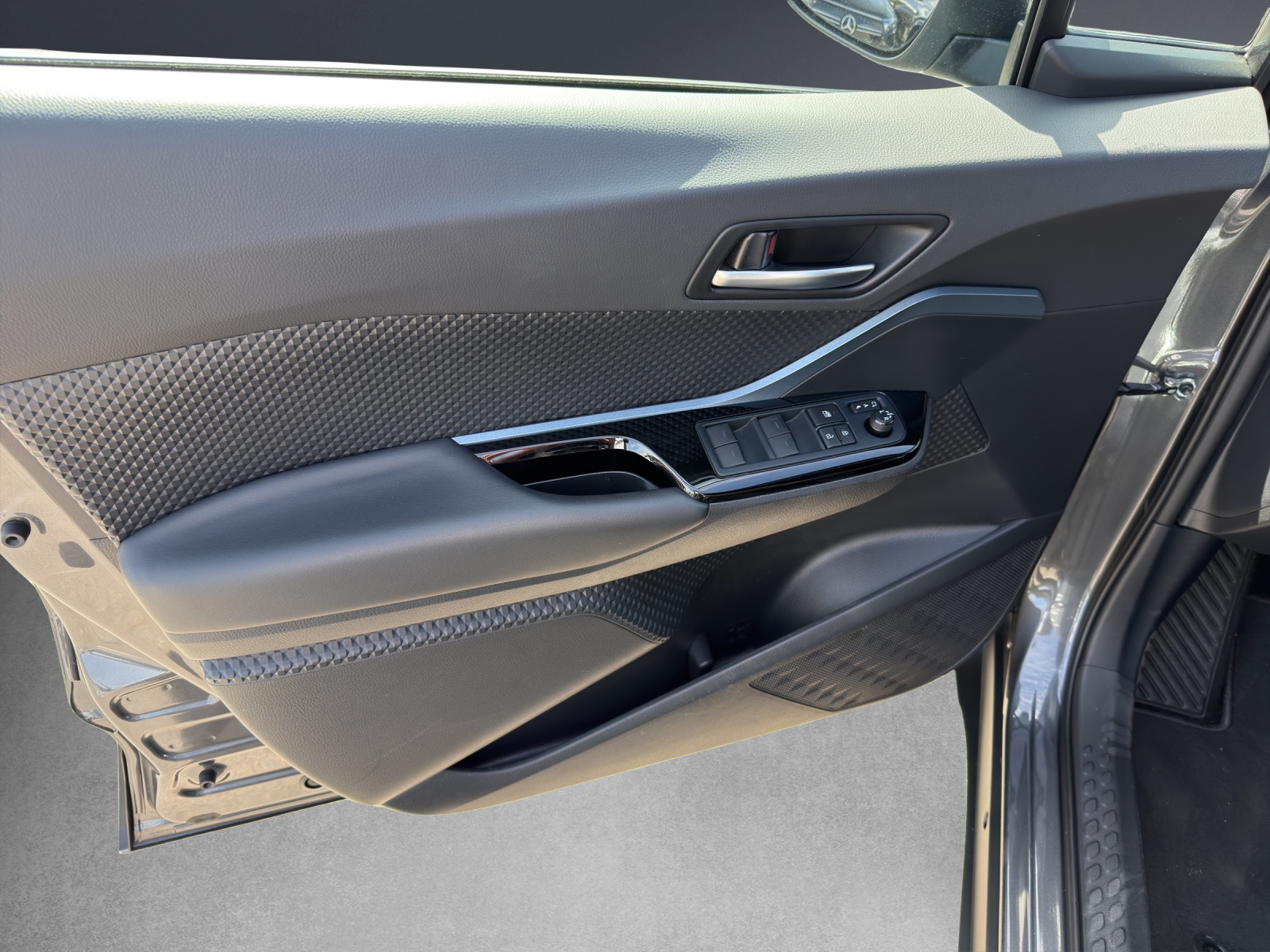 TOYOTA C-HR 2.0 HSD CVT Trend-image-12