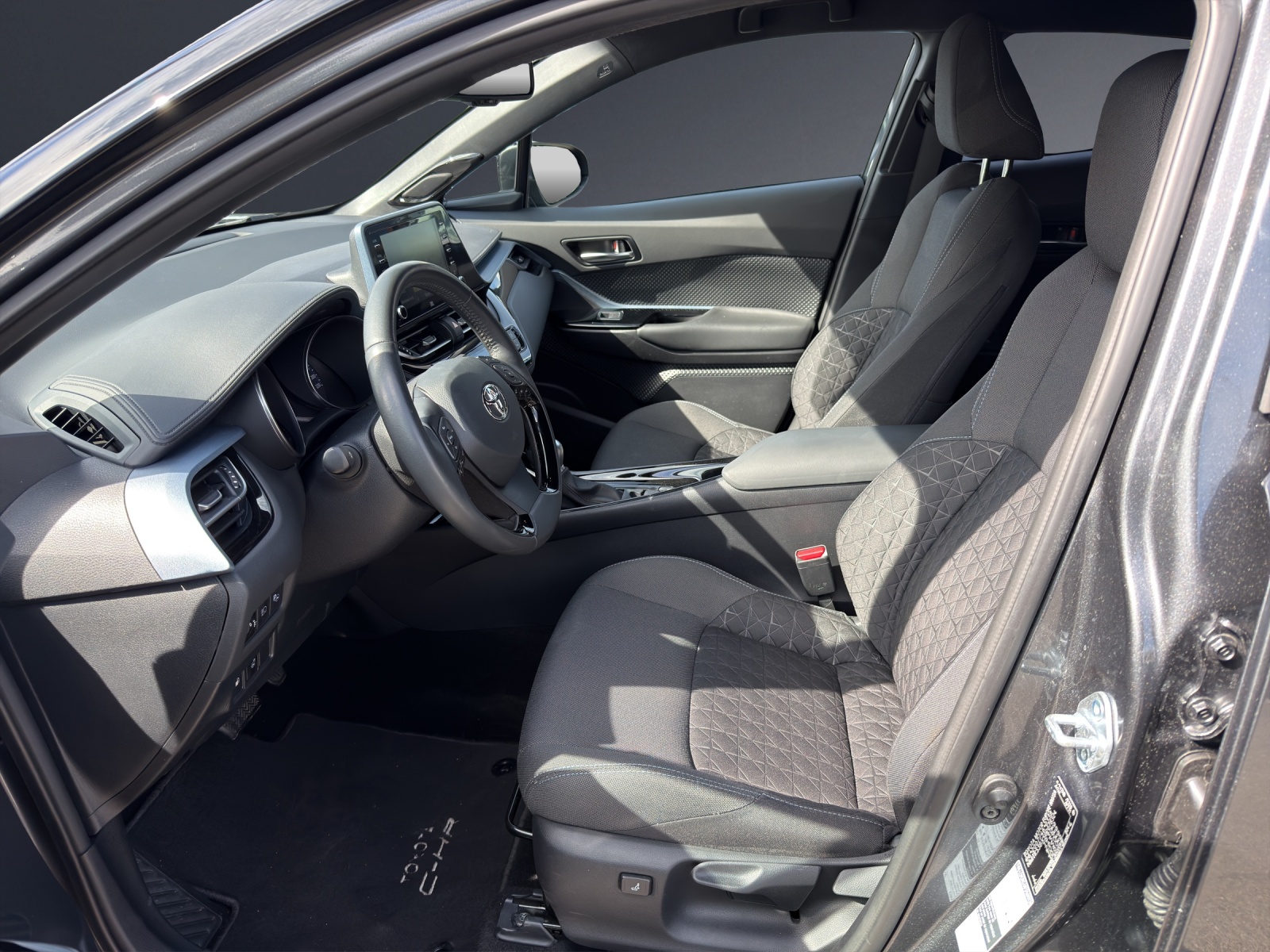 TOYOTA C-HR 2.0 HSD CVT Trend-image-5