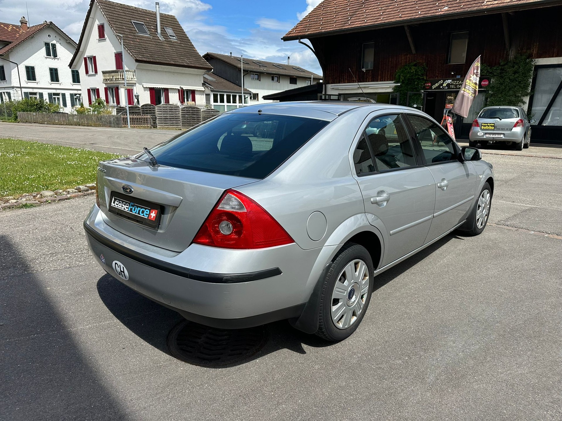 FORD Mondeo 2.0i 16V Trend-image-6