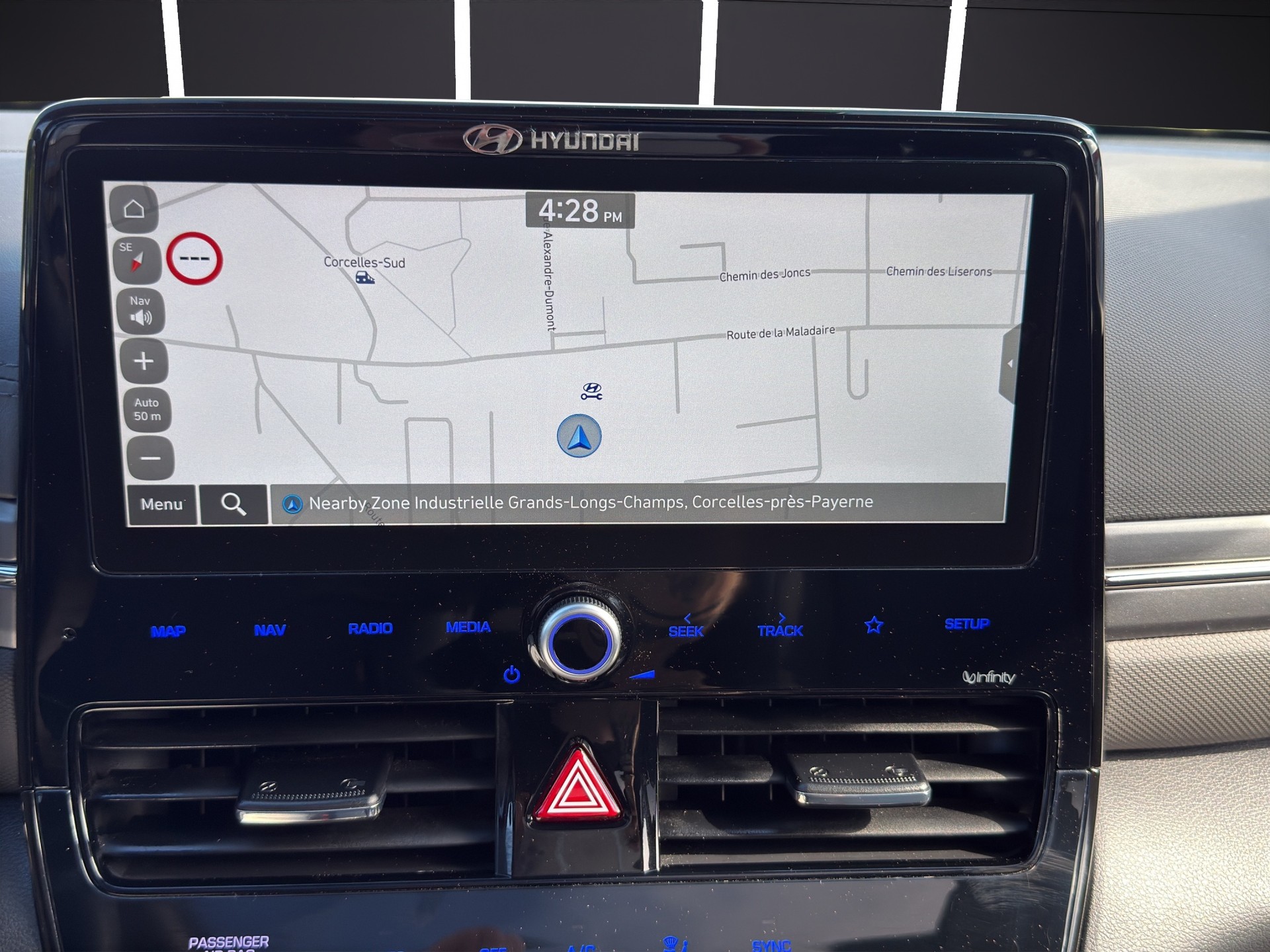 HYUNDAI Ioniq 1.6 GDi HEV Vertex DCT-image-11