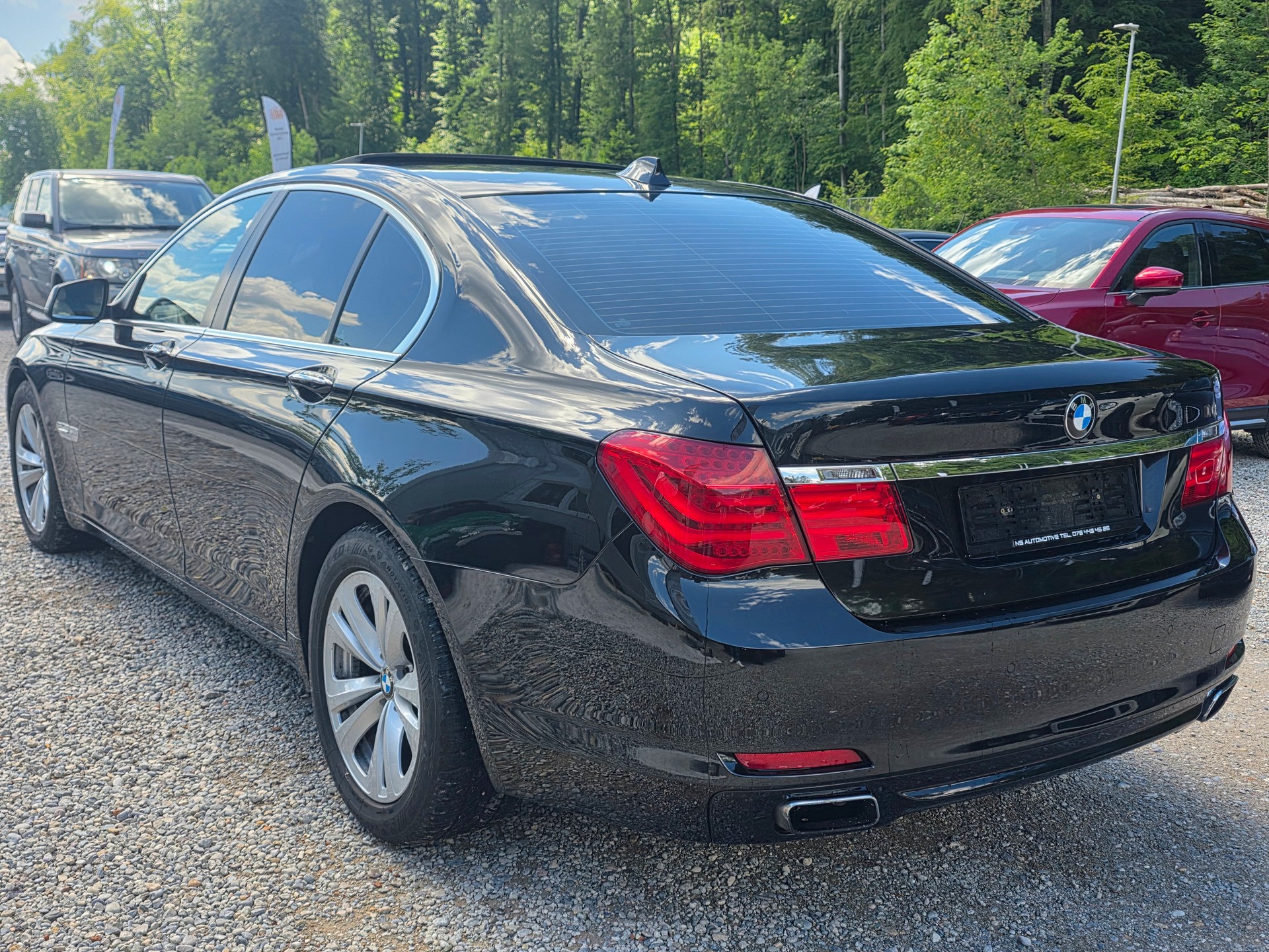 BMW 750i xDrive *** Frisch ab MFK / Frisch ab Service / Kostenlose Lieferung ***-showroom-element-2