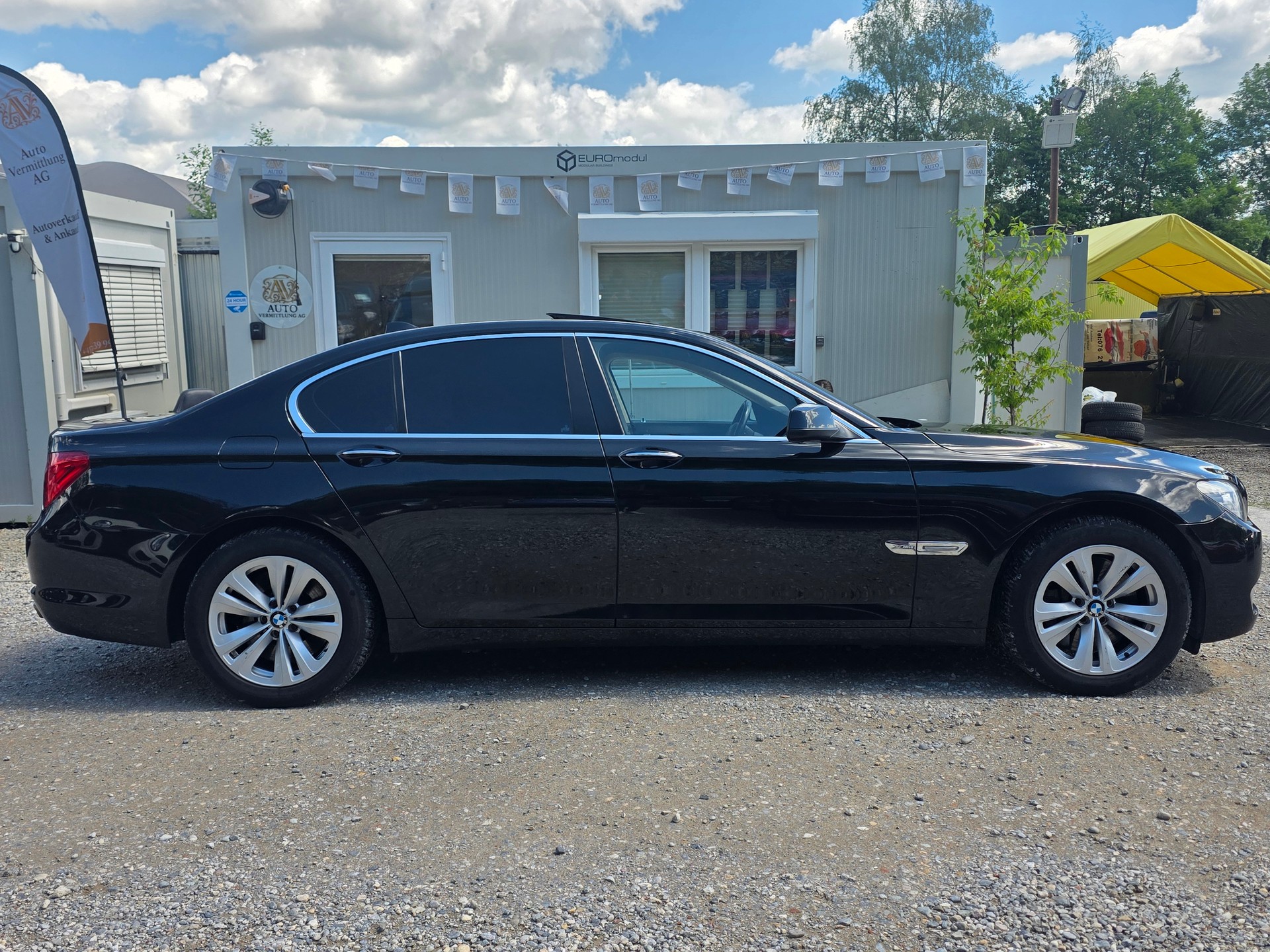 BMW 750i xDrive *** Frisch ab MFK / Frisch ab Service / Kostenlose Lieferung ***-image-5