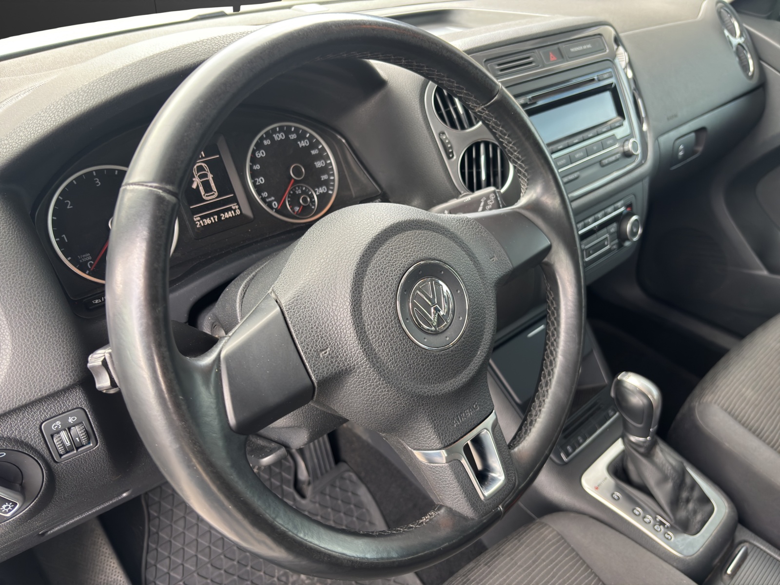 VW Tiguan 2.0 TDI BlueMotion Track&Field 4Motion DSG-image-4