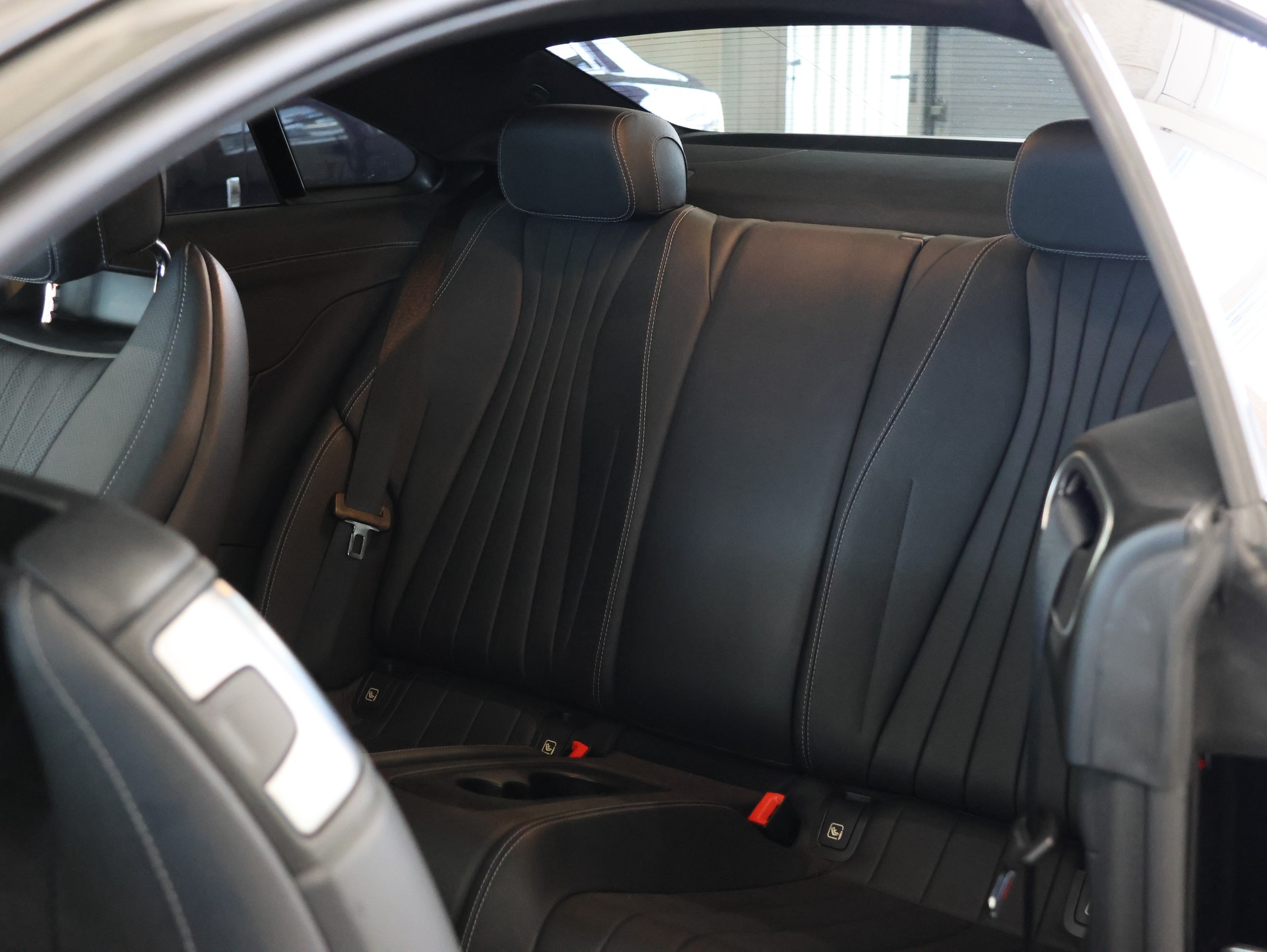 MERCEDES-BENZ E 450 Coupé 4Matic AMG Line 9G-Tronic *Burmester* *360 Kamera* *Sitzheizung/Lüftung*-image-22