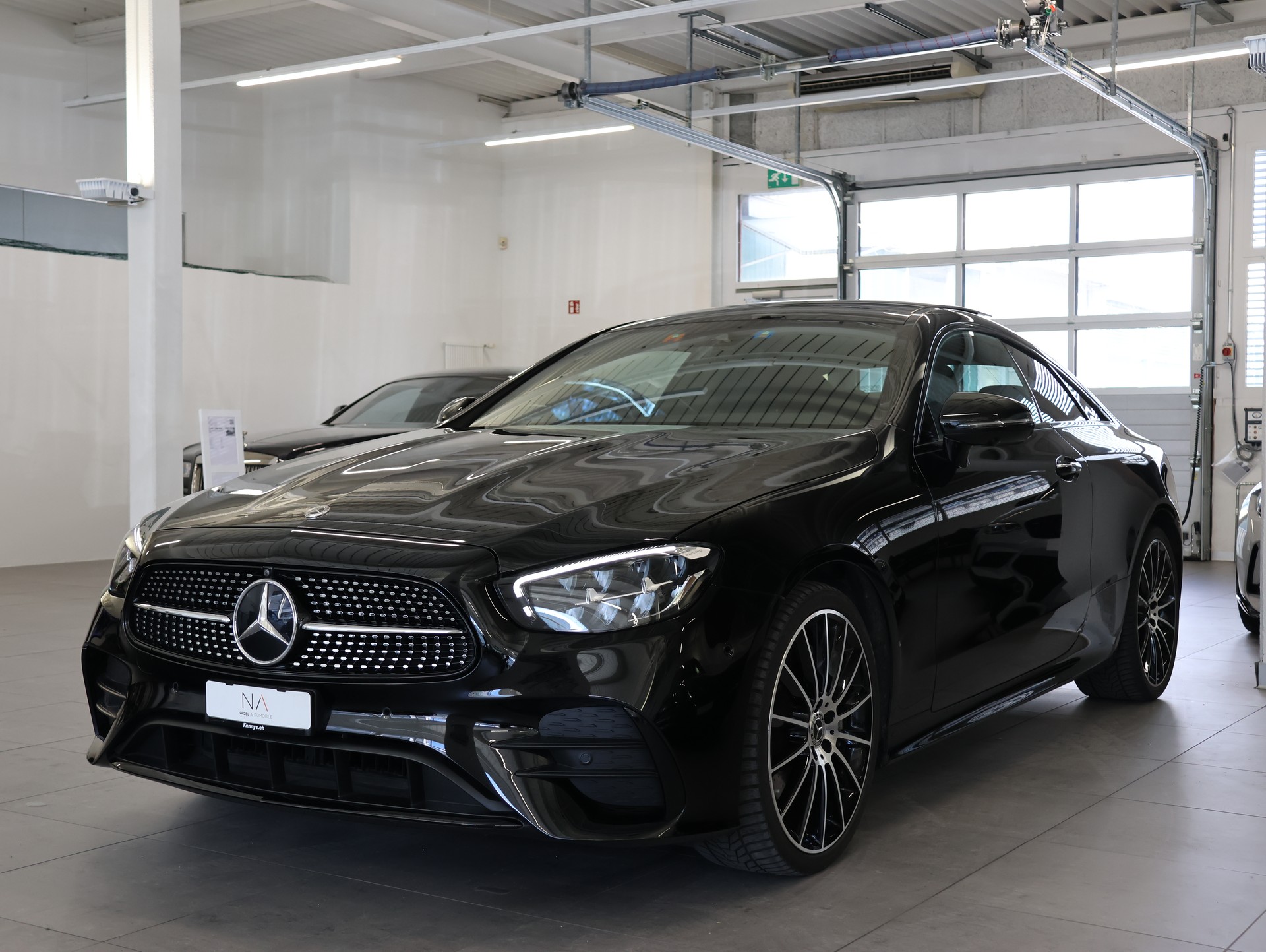 MERCEDES-BENZ E 450 Coupé 4Matic AMG Line 9G-Tronic *Burmester* *360 Kamera* *Sitzheizung/Lüftung*-image-3