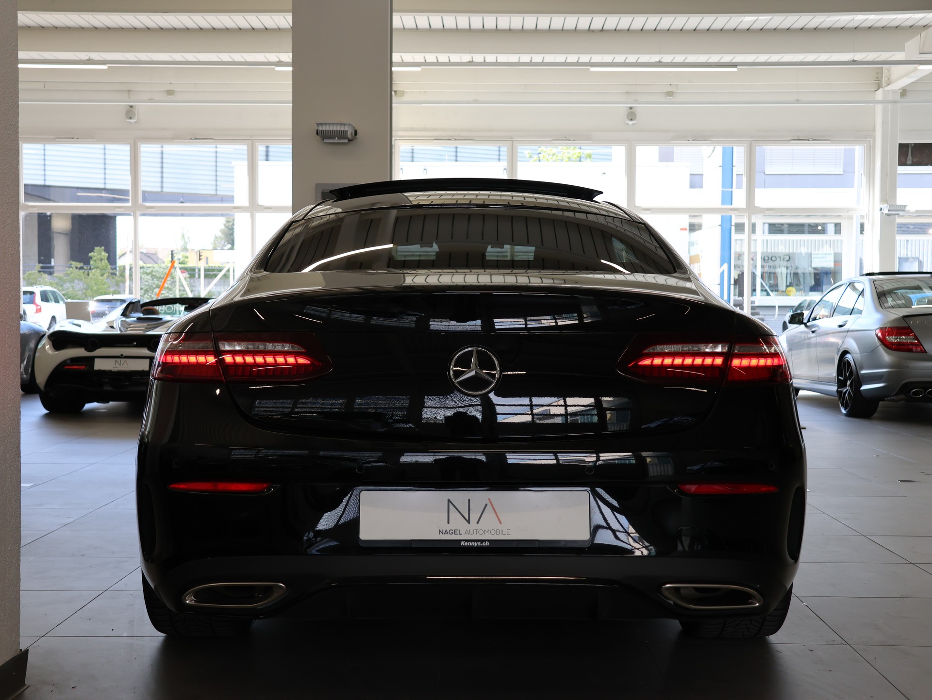 MERCEDES-BENZ E 450 Coupé 4Matic AMG Line 9G-Tronic *Burmester* *360 Kamera* *Sitzheizung/Lüftung*-image-4