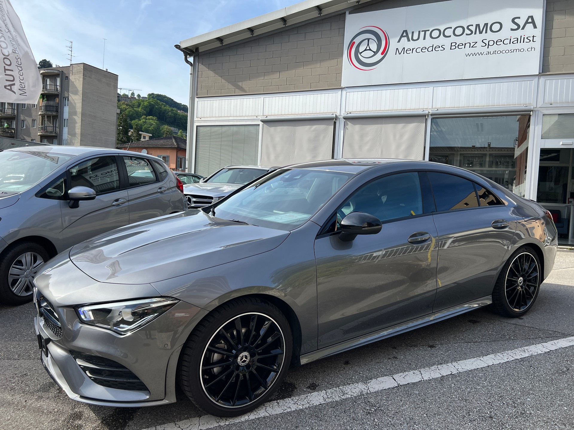 MERCEDES-BENZ CLA 200-image-2