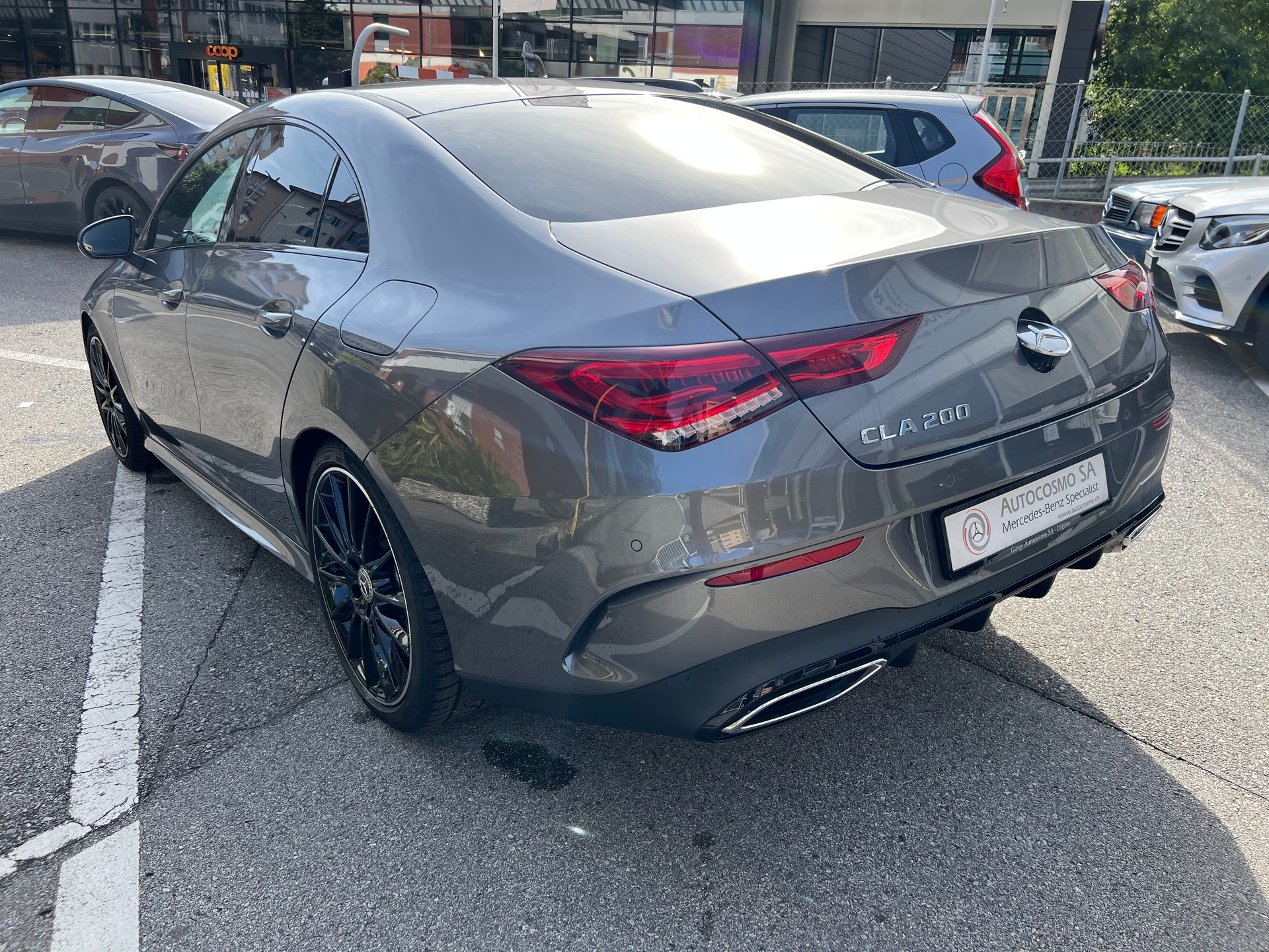 MERCEDES-BENZ CLA 200-image-4