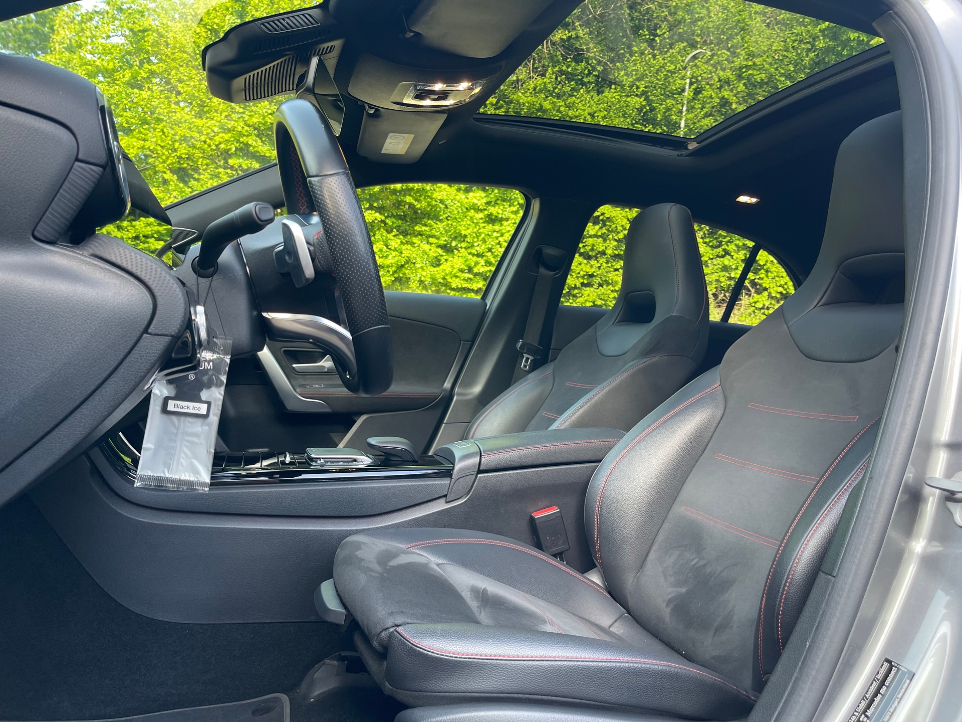 MERCEDES-BENZ A 250 4Matic AMG Line 4Matic 7G-DCT-image-7