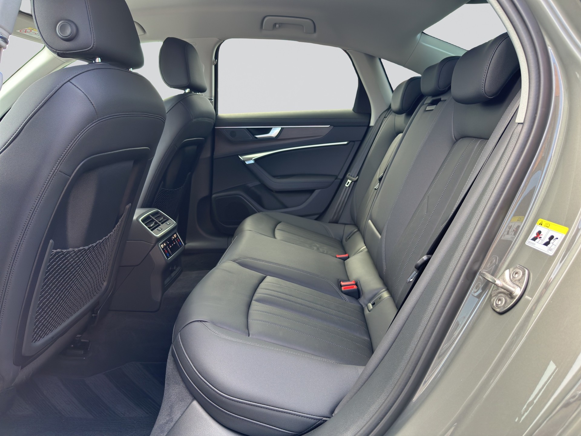 AUDI A6 Limousine 40 TDI quattro Design Attraction S-tronic-image-7