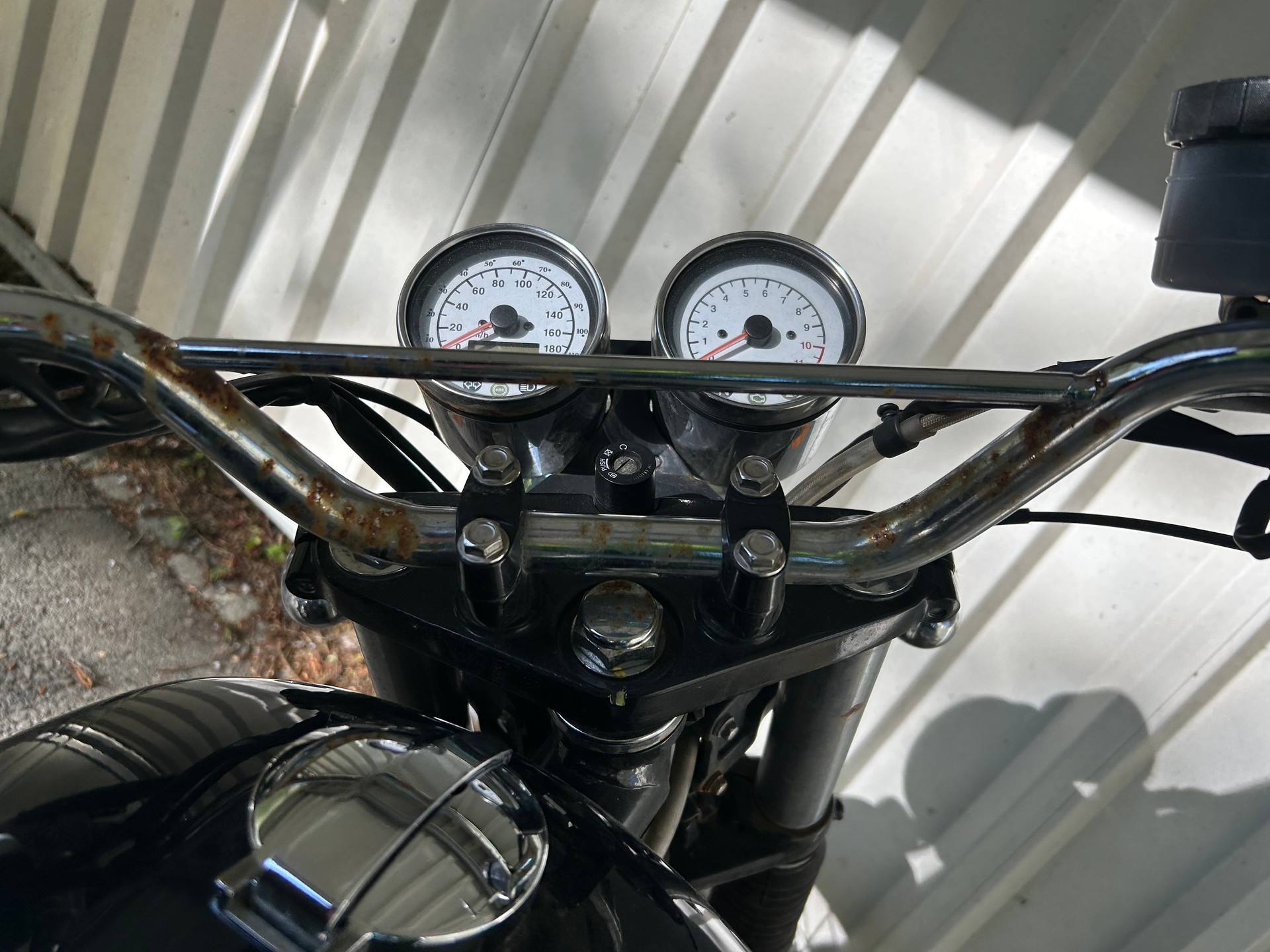 MASH 650 Six Hundred Classic-image-2