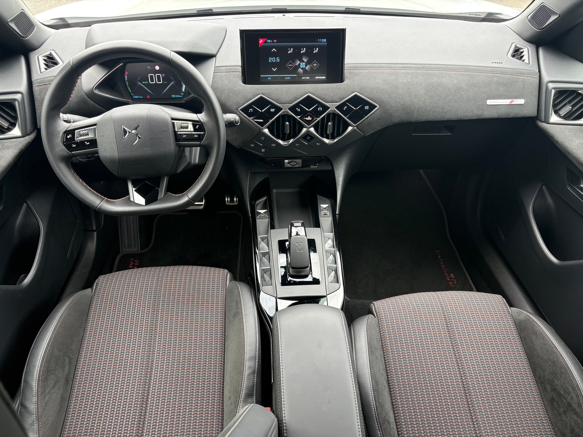 DS AUTOMOBILES DS3 Crossback E-Tense Performance Line-image-6