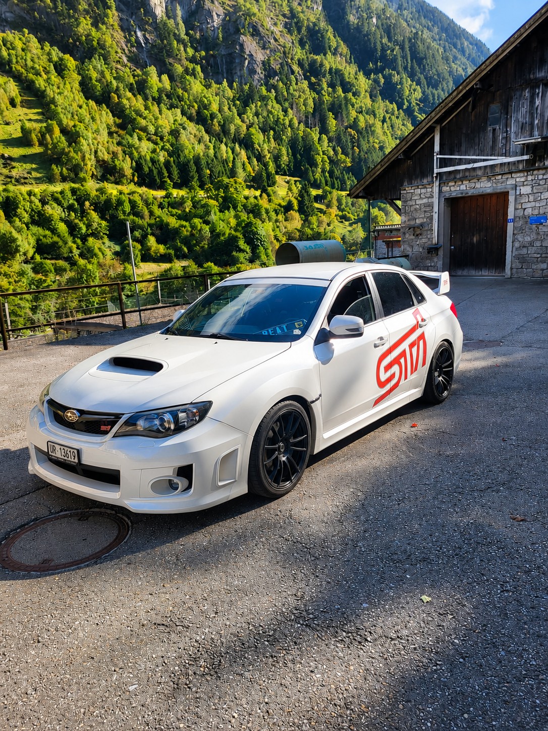 SUBARU 2.5 T Sport-image-1