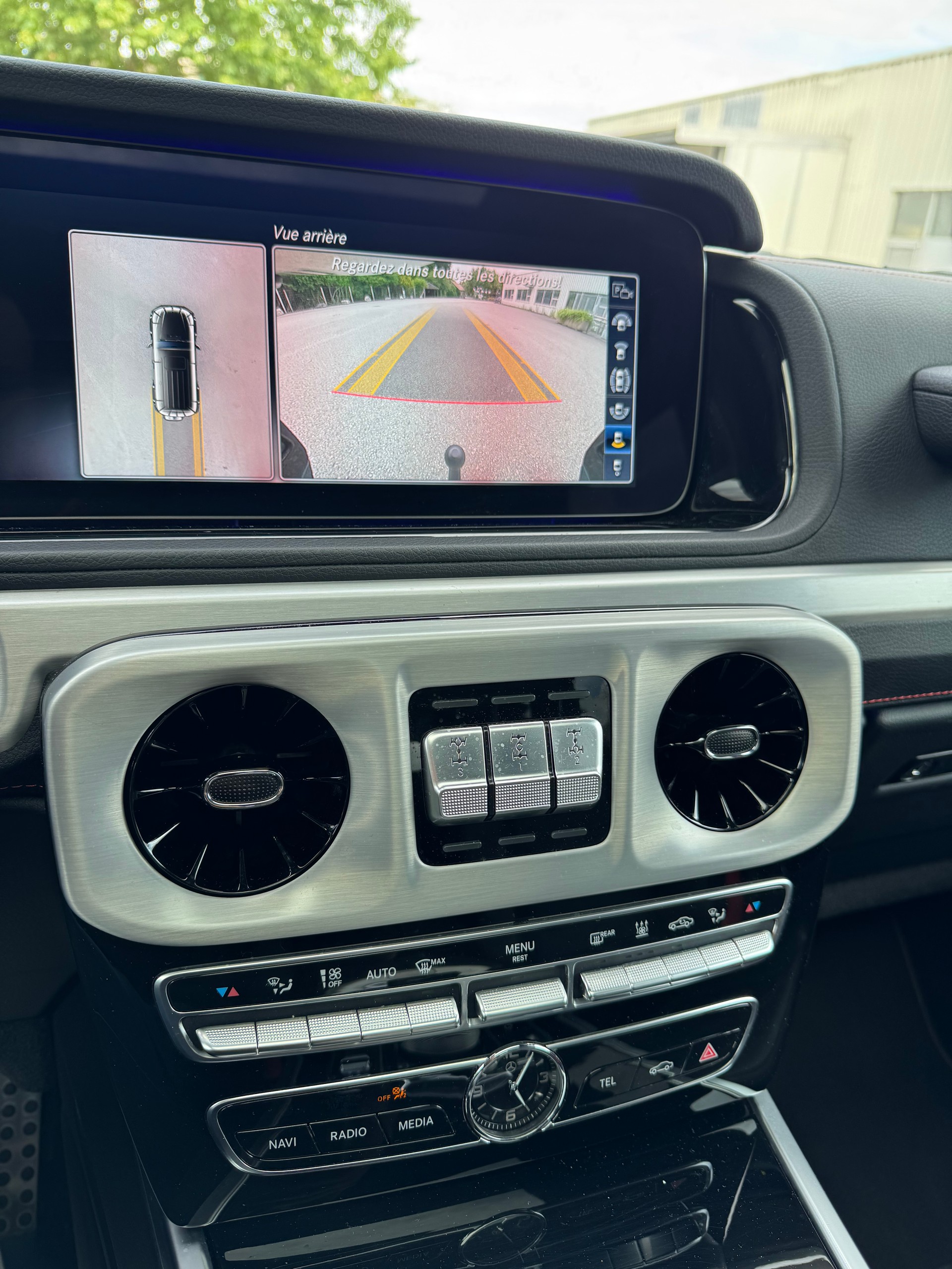 MERCEDES-BENZ G 350 d AMG Line 9G-Tronic-image-12
