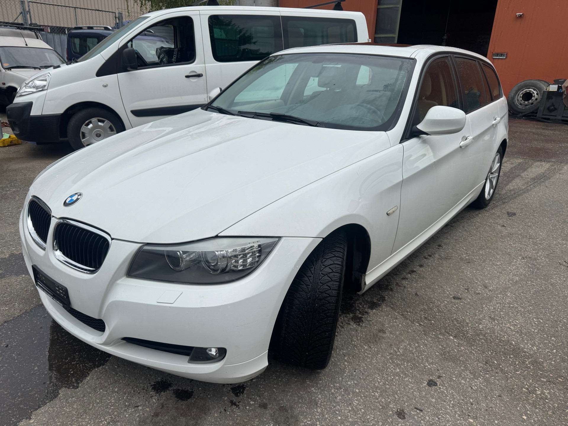 BMW 320d Touring Steptronic-image-0
