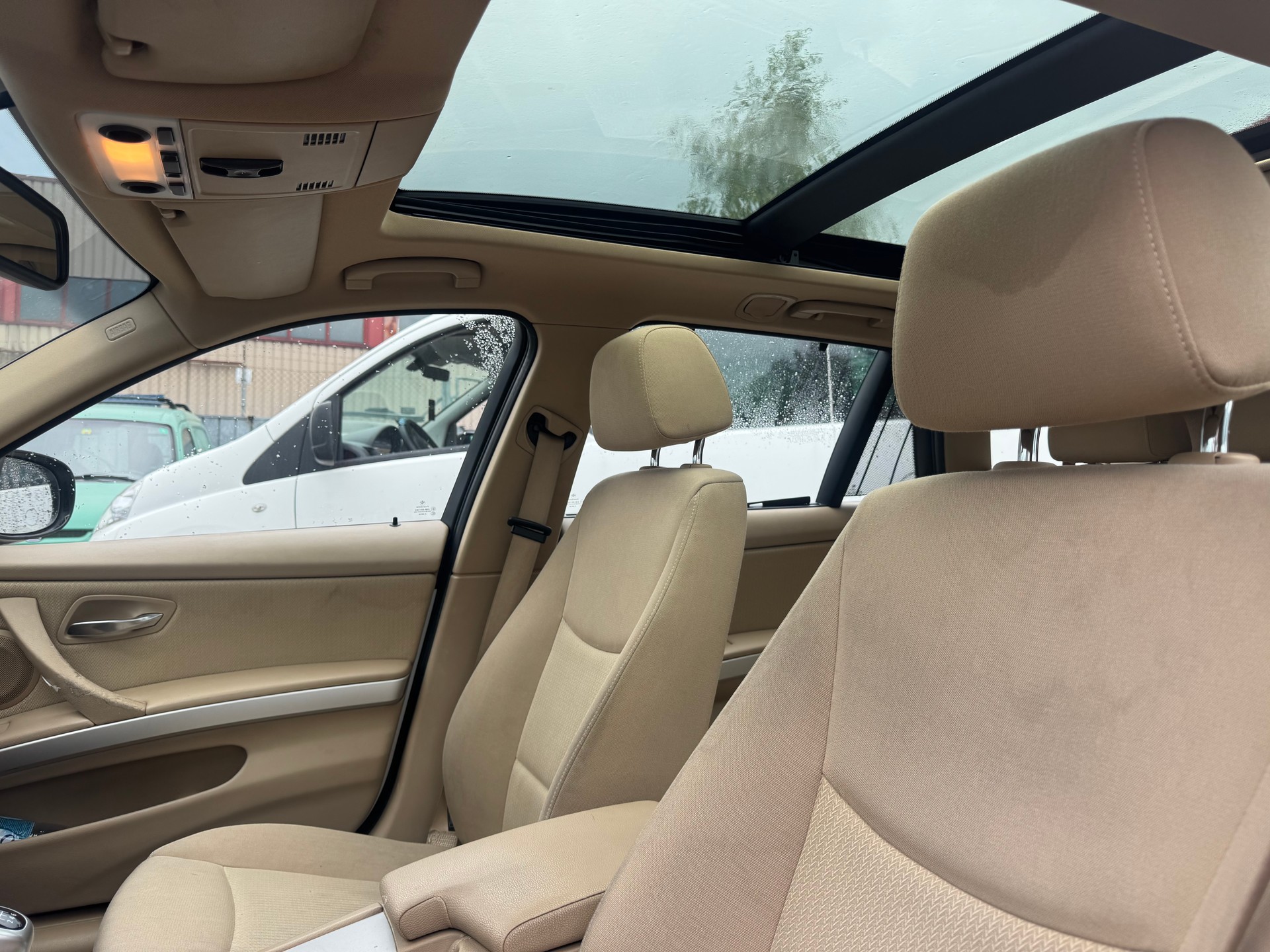 BMW 320d Touring Steptronic-image-7