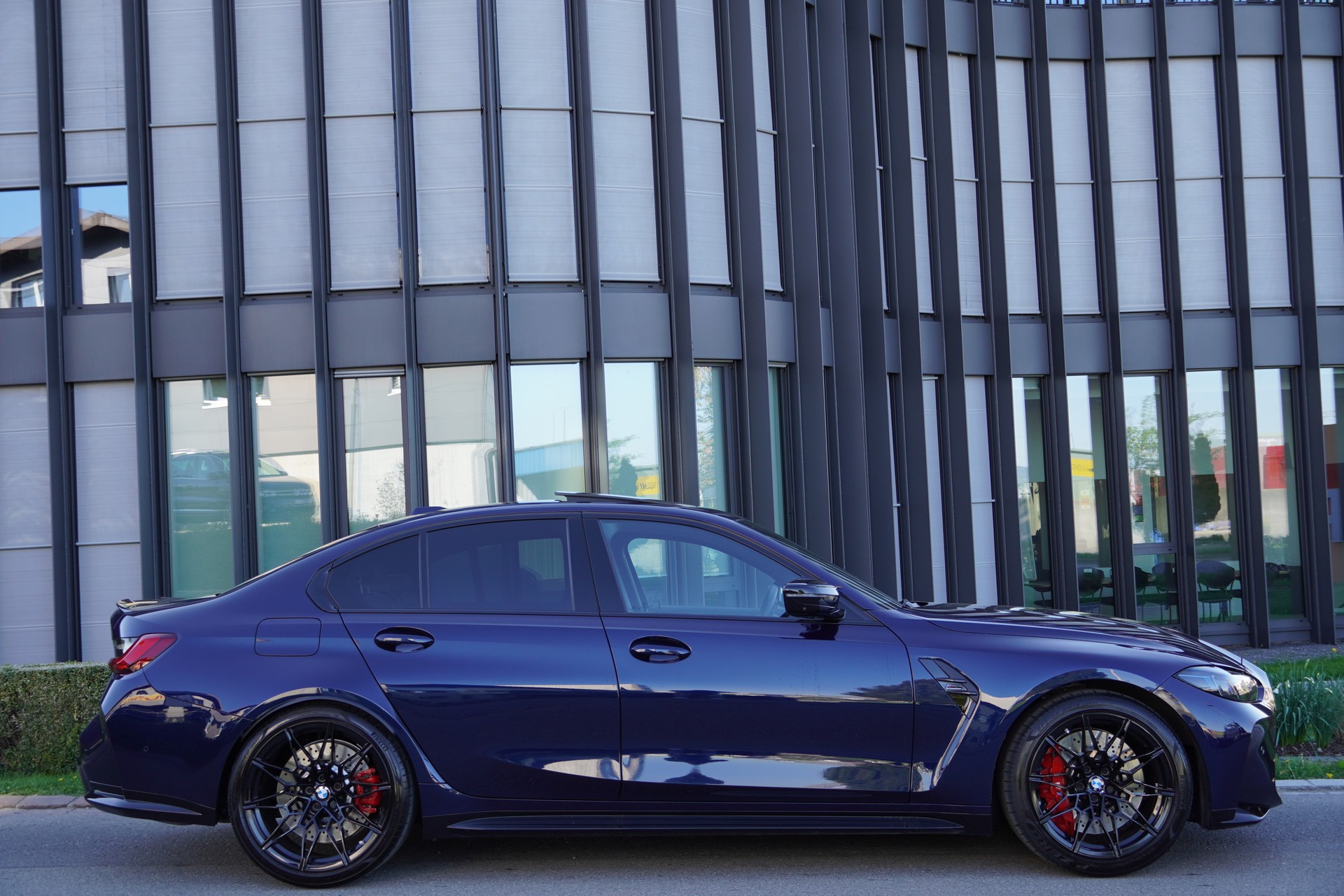 BMW M3 Competition M xDrive//BMW Individual Tansanitblau//Werksgarantie bis 03.2028//-image-0