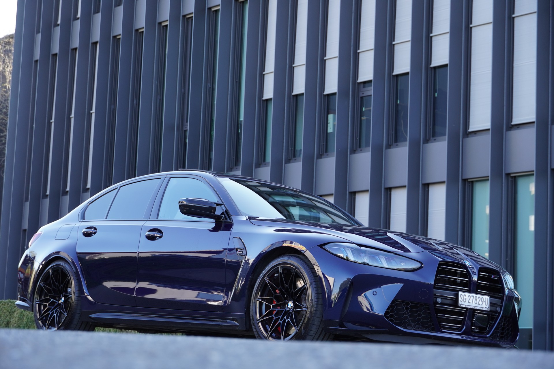 BMW M3 Competition M xDrive//BMW Individual Tansanitblau//Werksgarantie bis 03.2028//-image-1