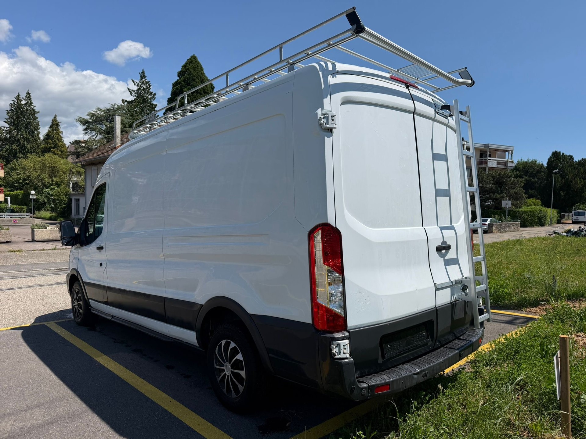 FORD Transit-image-4