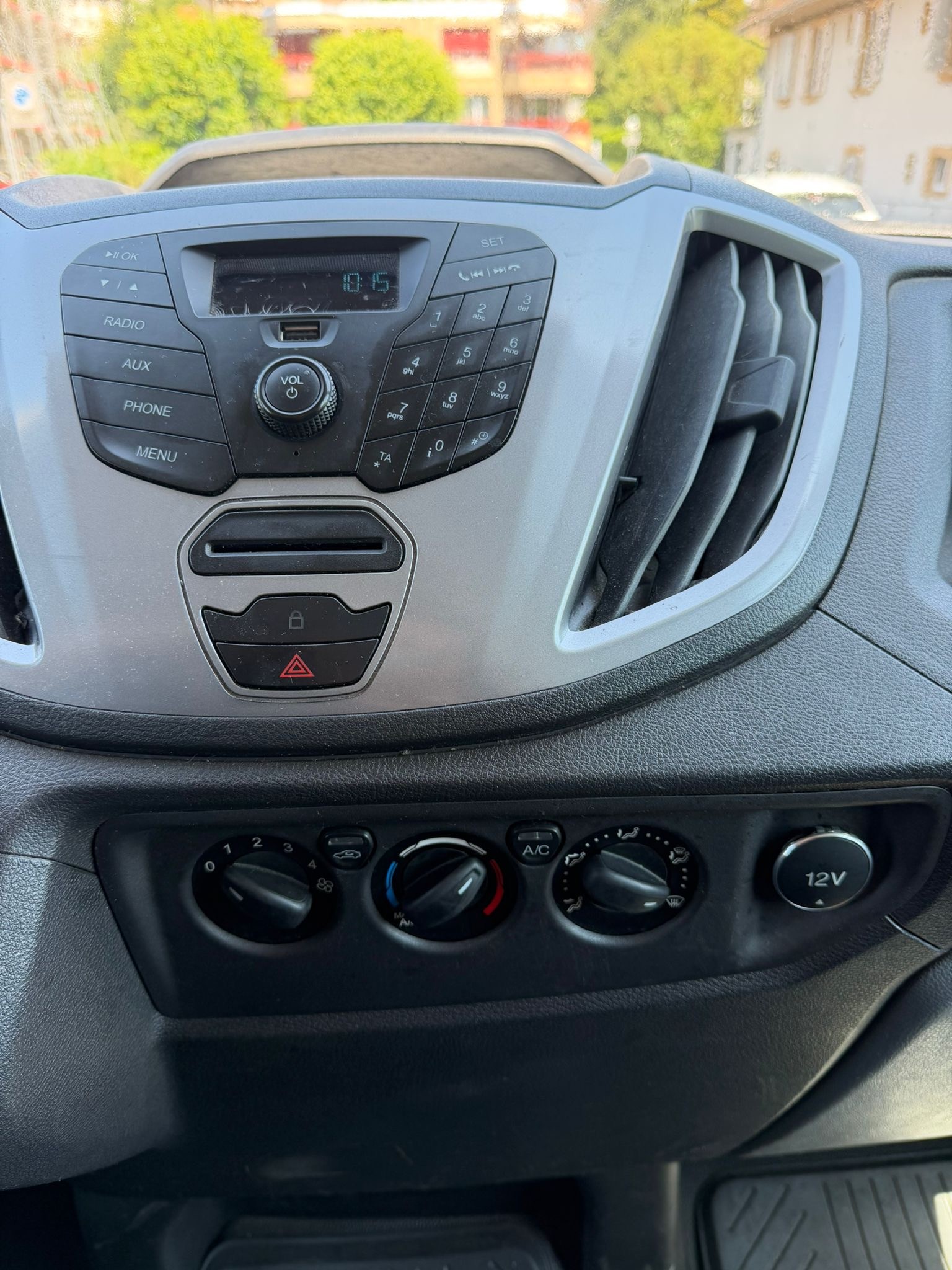 FORD Transit-image-9
