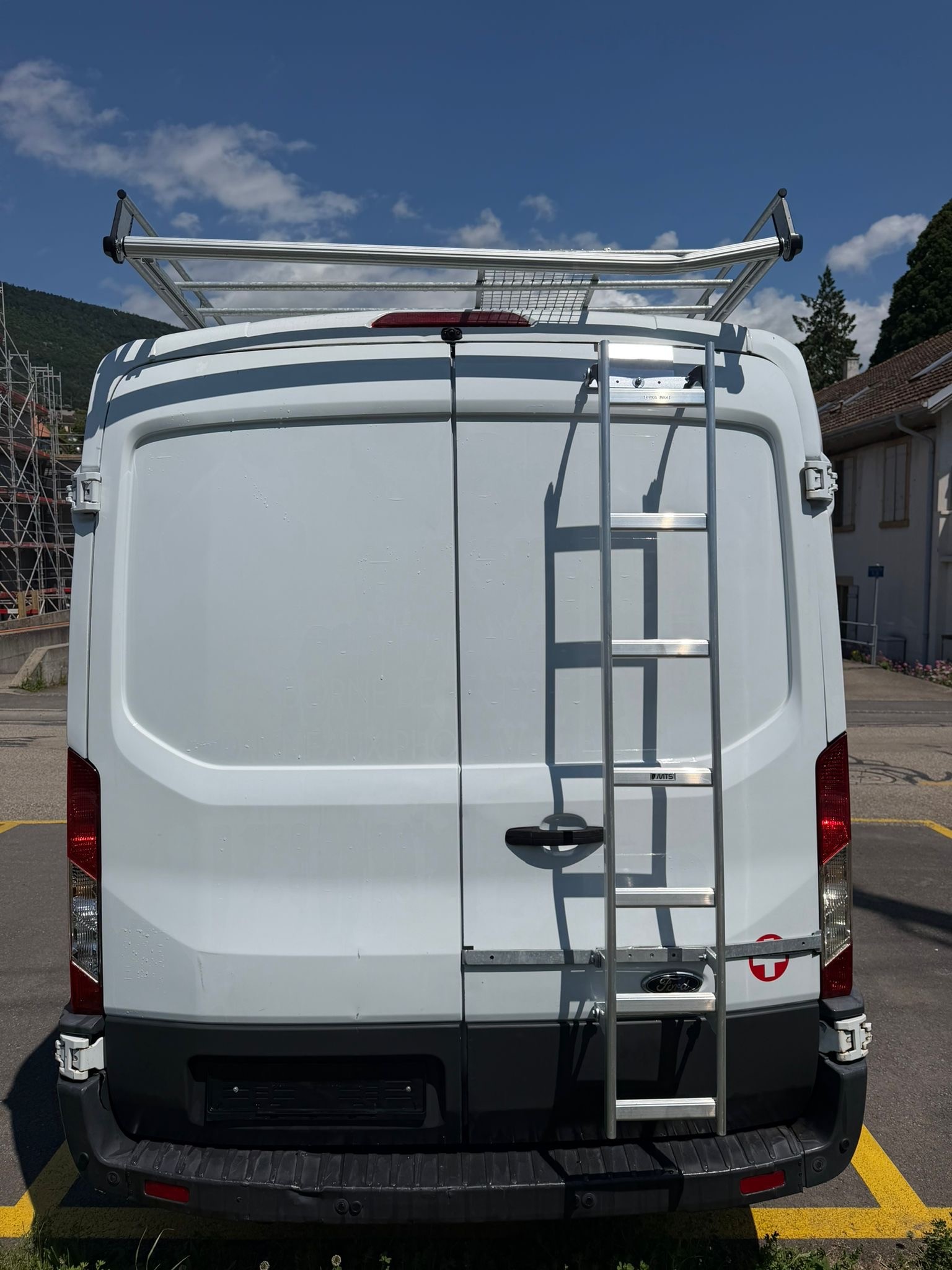 FORD Transit-image-3