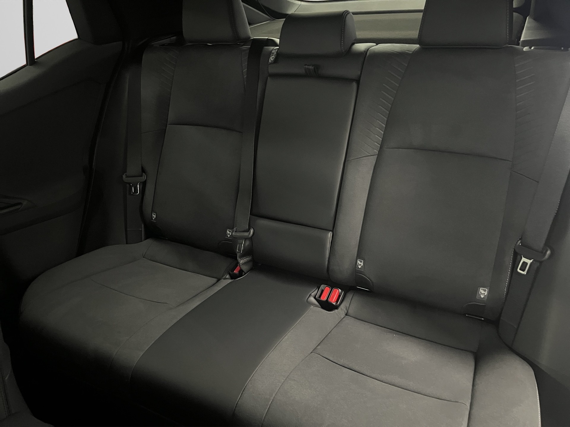 TOYOTA C-HR+ Premium AWD-image-12