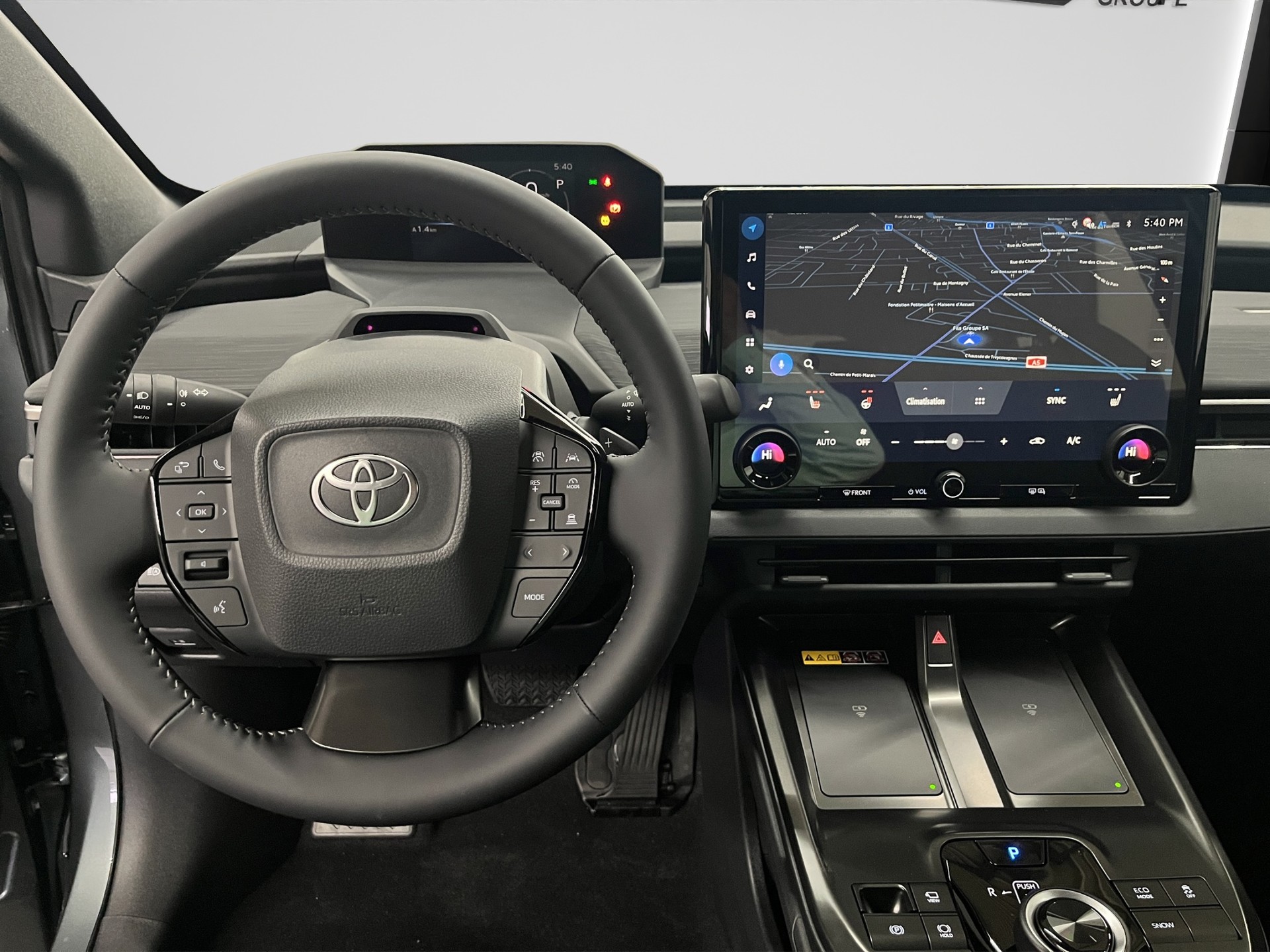TOYOTA C-HR+ Premium AWD-image-9