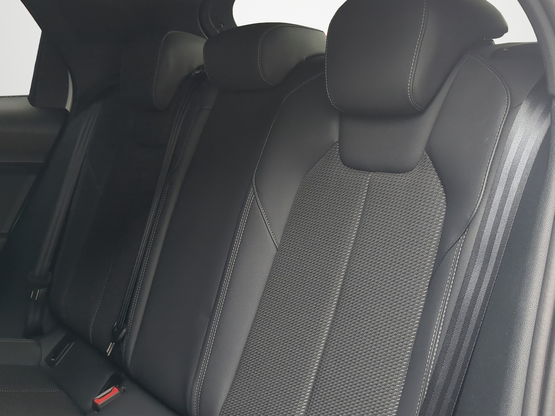 AUDI A1 Sportback 30 TFSI S Line Attraction S-tronic-image-8