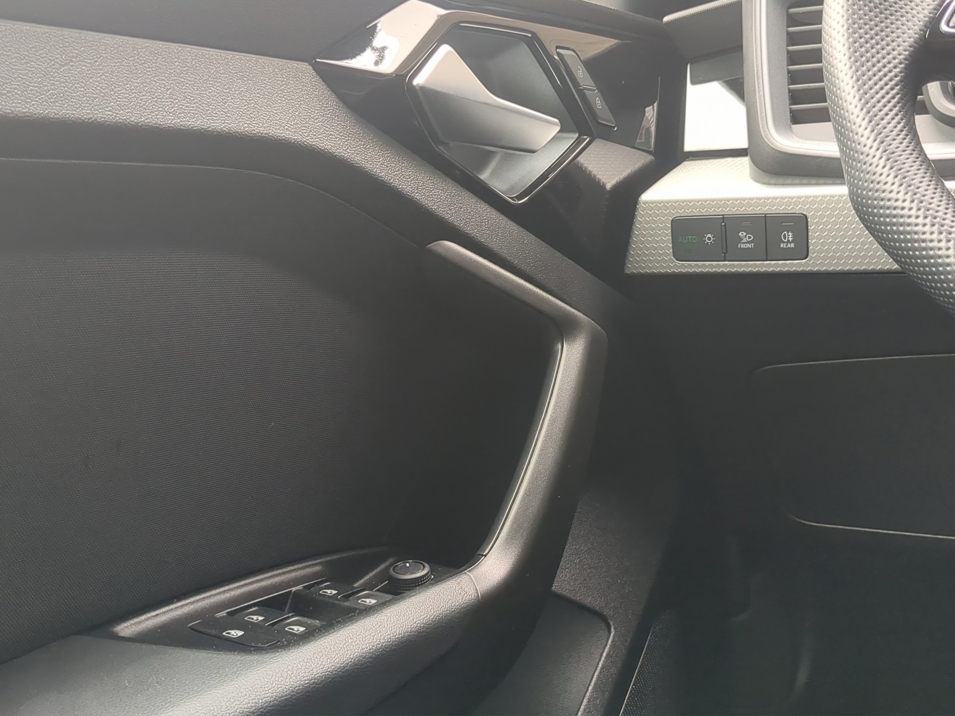 AUDI A1 Sportback 30 TFSI S Line Attraction S-tronic-image-7