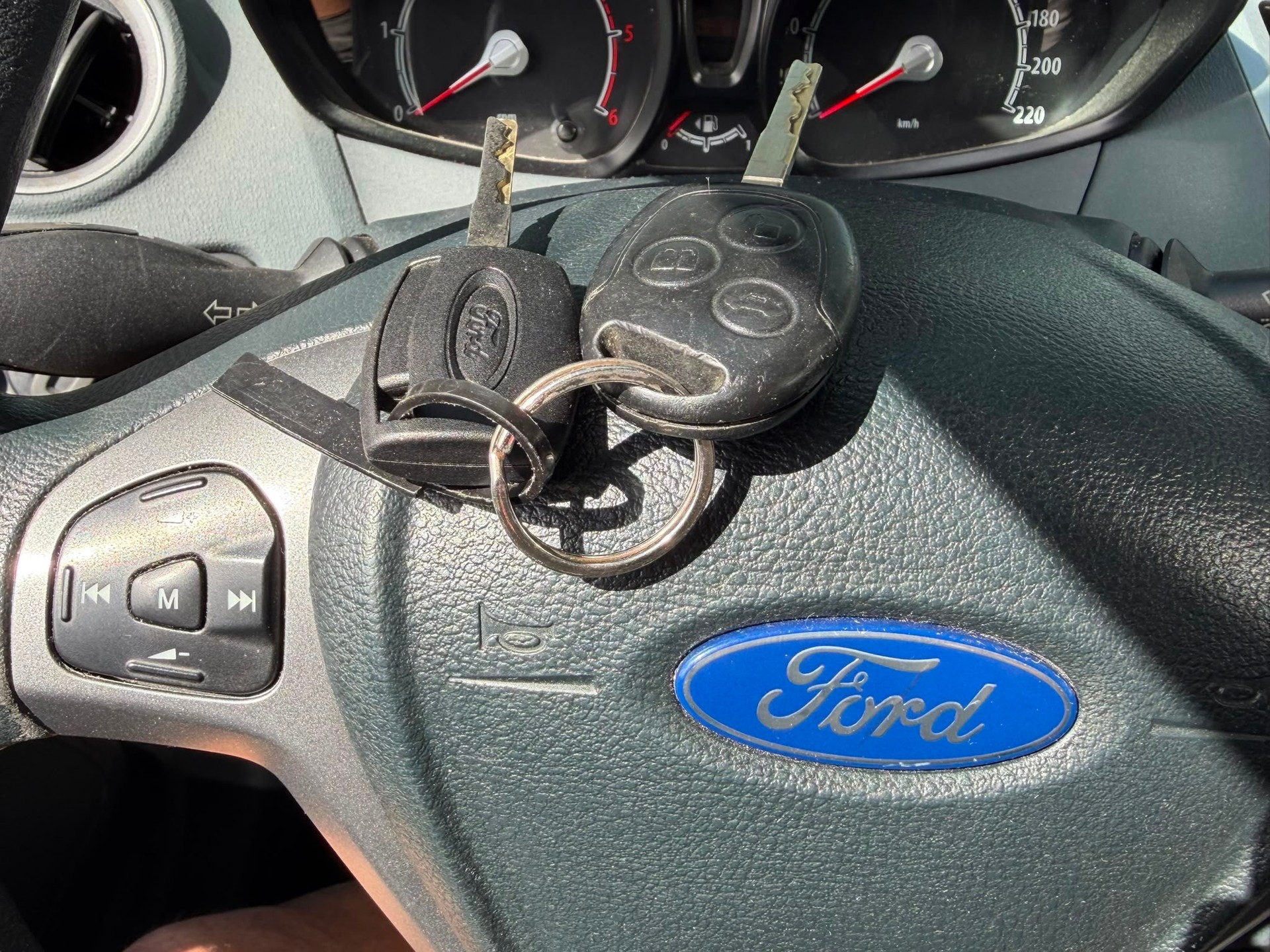 FORD Fiesta 1.6 16V TDCi ECOnetic Trend-image-8