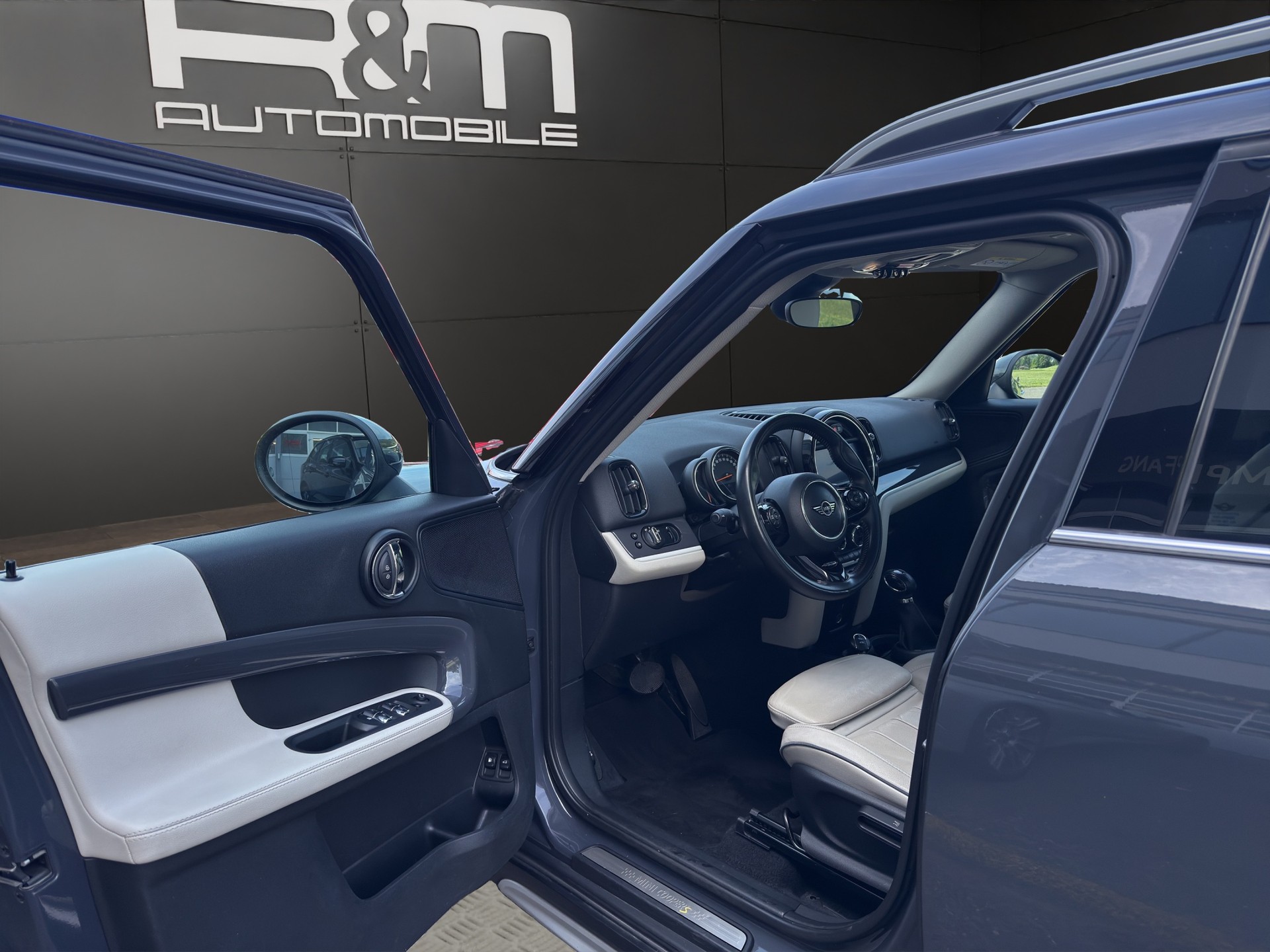 MINI Countryman Cooper S E ALL4 Steptronic-image-5