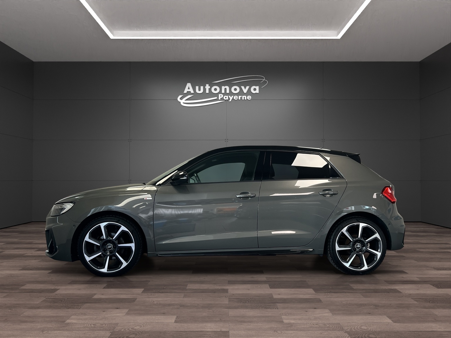 AUDI A1 Sportback 30 TFSI S Line S-tronic-image-2