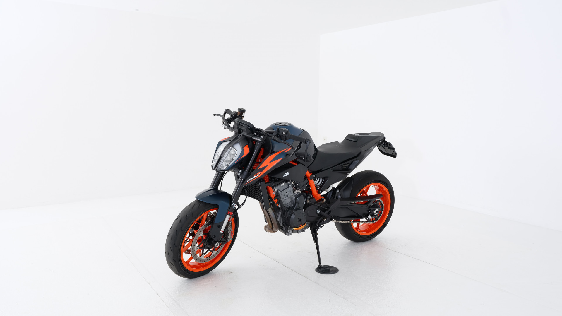 KTM 890 Duke R-image-5