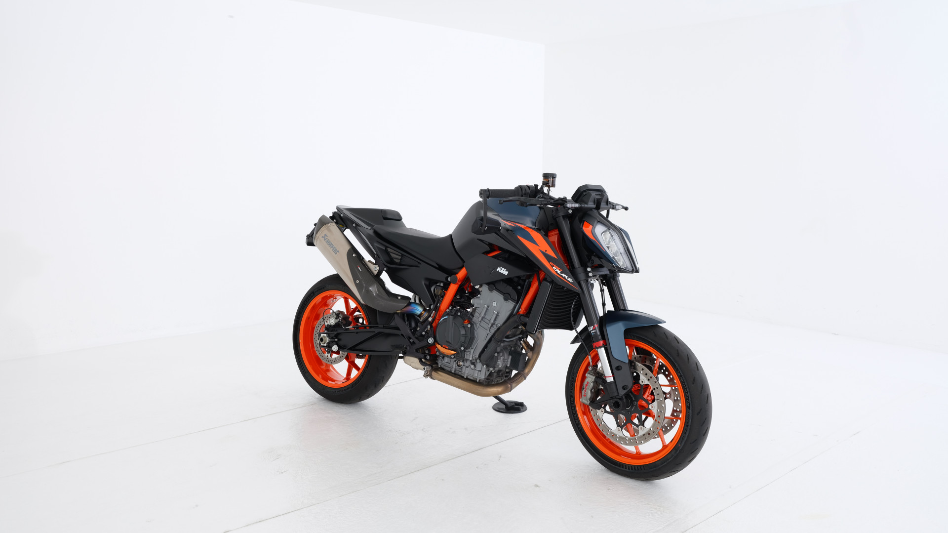 KTM 890 Duke R