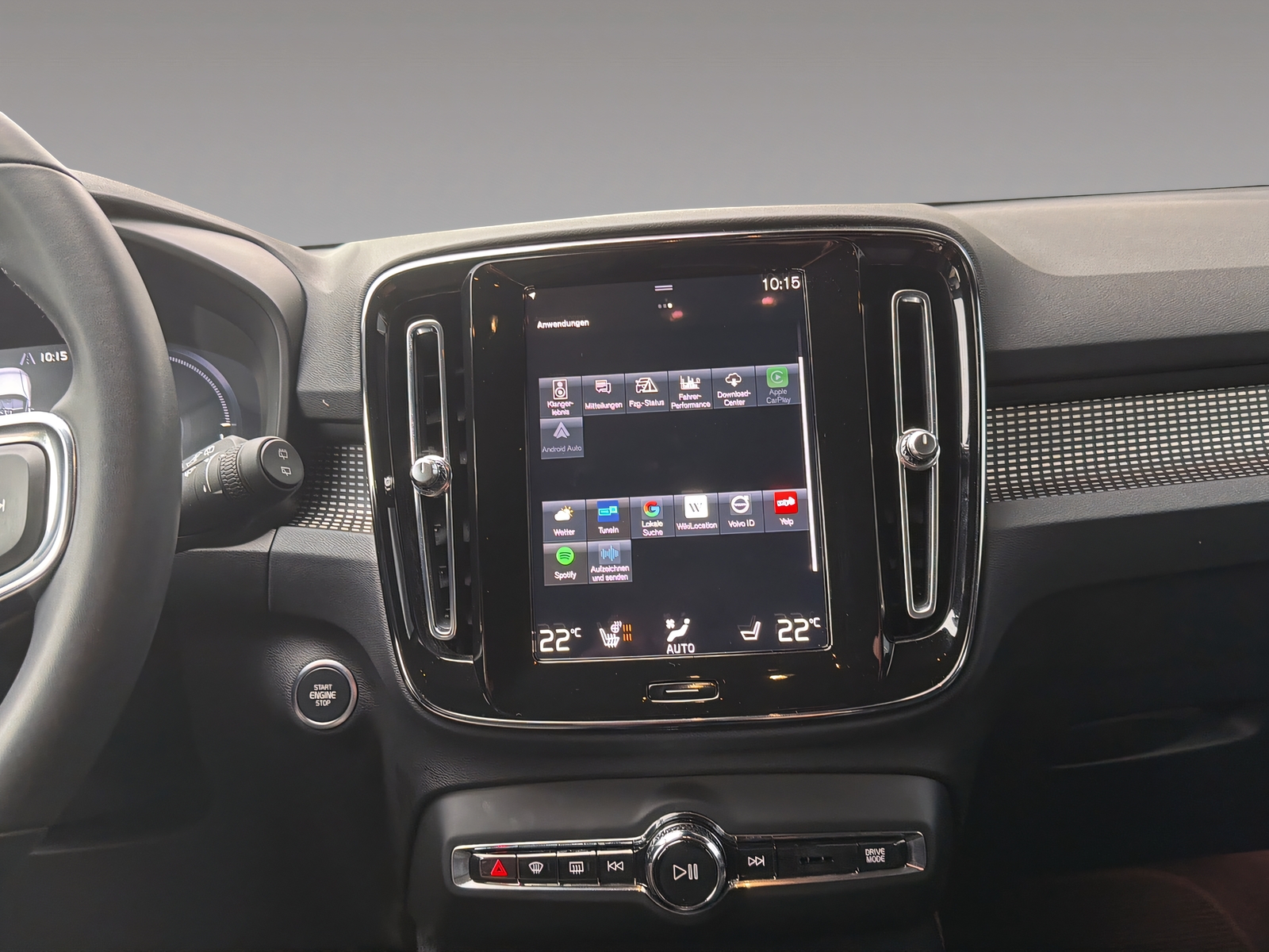VOLVO XC40 1.5 T4 PiH R-Design-image-15