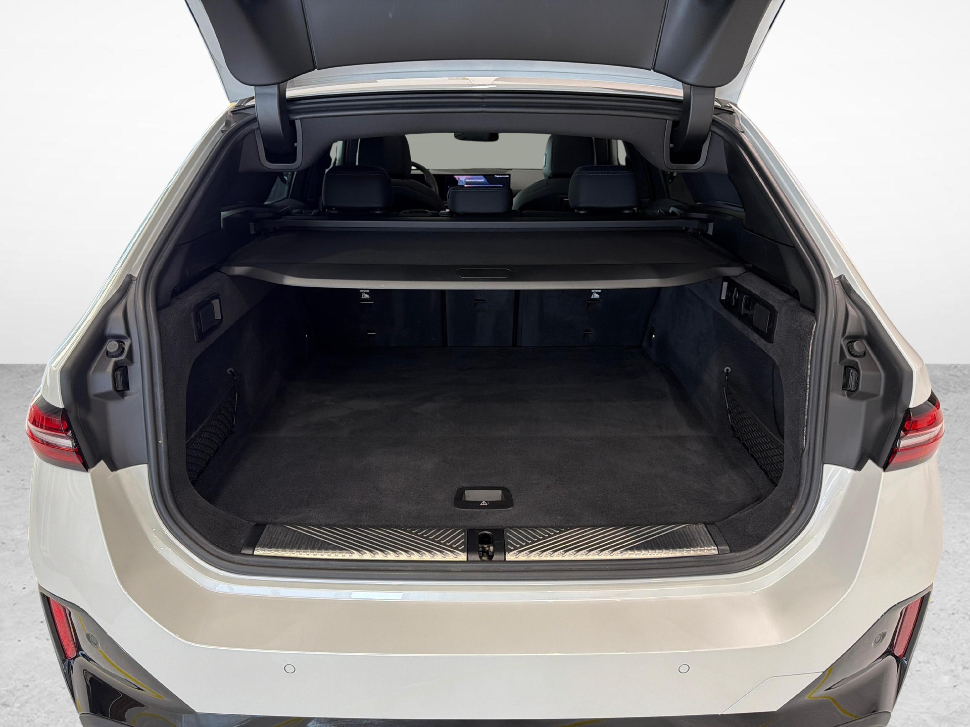 BMW 520d xDrive Touring-image-19