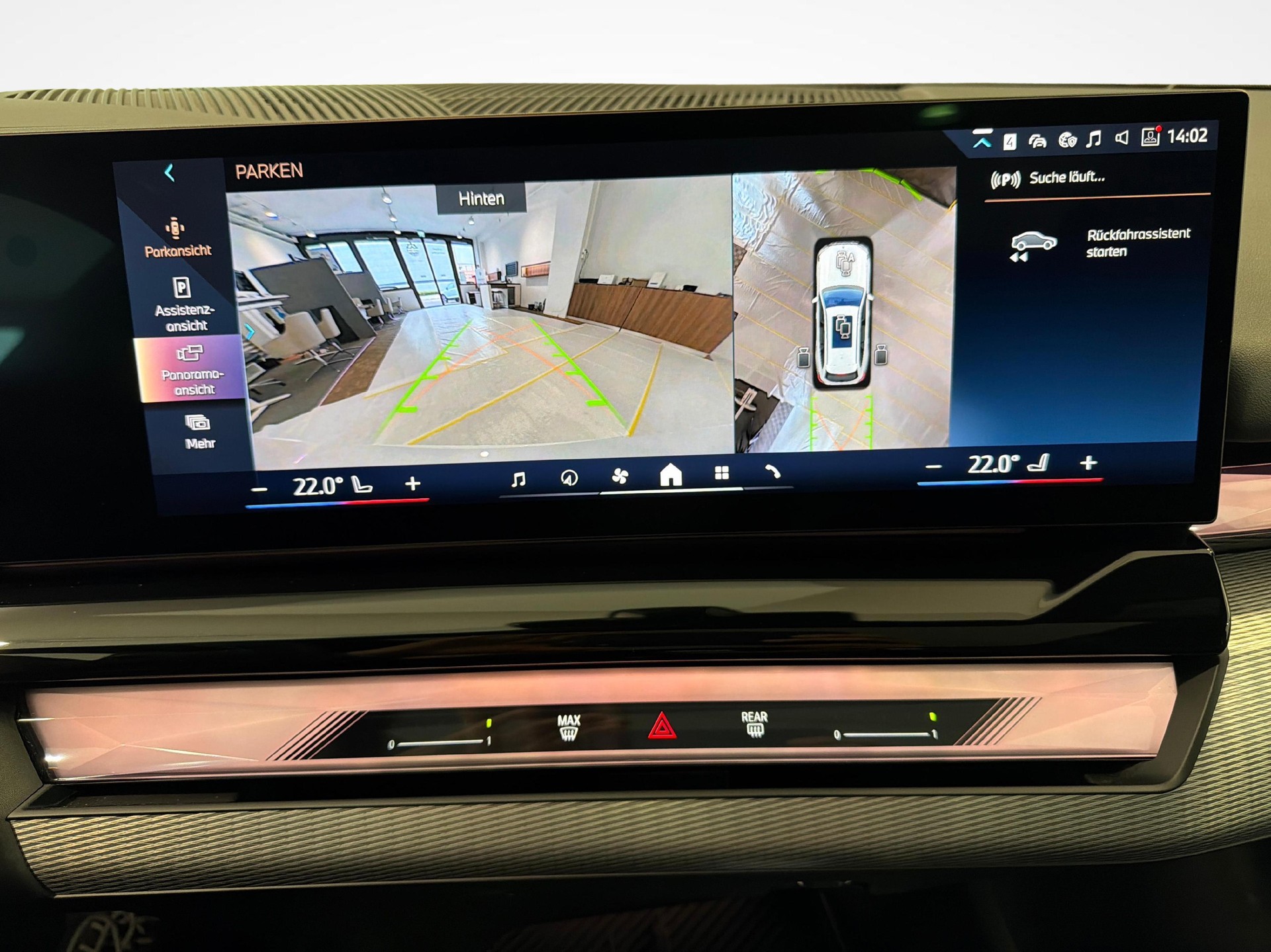 BMW 520d xDrive Touring-image-15